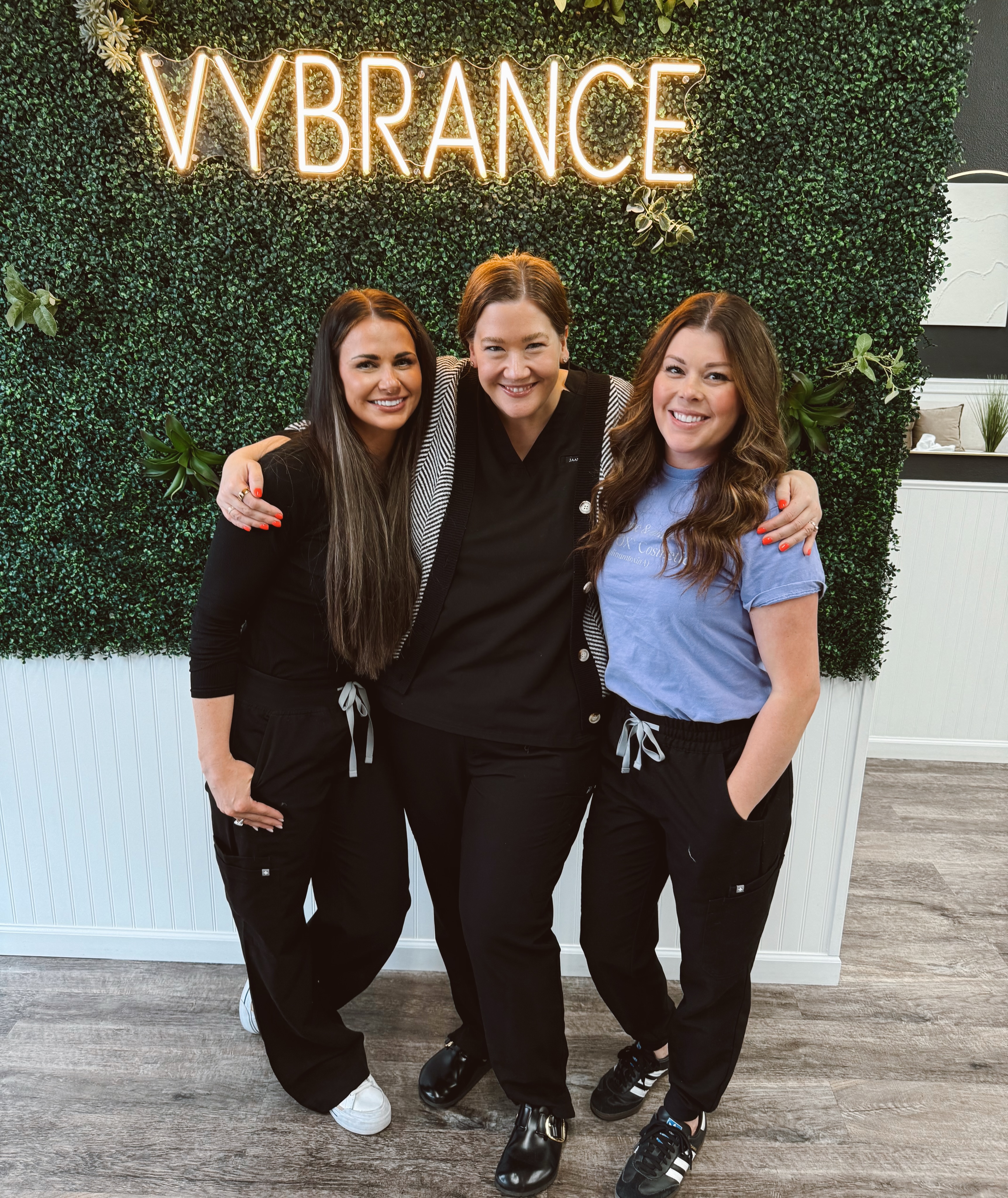 An incredible Advanced Filler Training with the one and only @jha.skinsynthesis 🤍💉
We are so grateful you took the time to come to the LCV and share your knowledge, advanced techniques, and artistry with us. @vybrancebeautynurse left this training feeling inspired, excited, and better because of you!! Thank you @kels_brianne and @allerganaesthetics for all of your continued support and making this happen for us.
Already counting down to the next one! 🎉
#advancedfillertraining #filler #botox #medspa