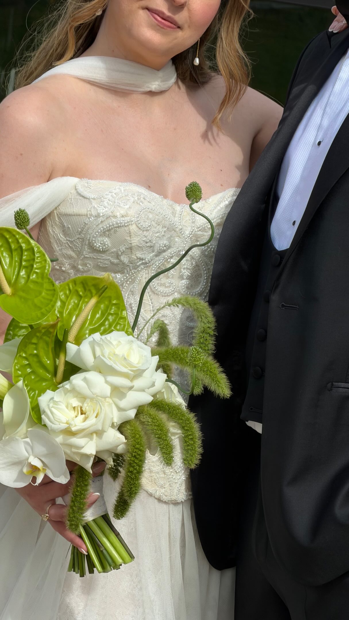 zesty lime wedding flowers are your thang 🍋🟩🍋🟩