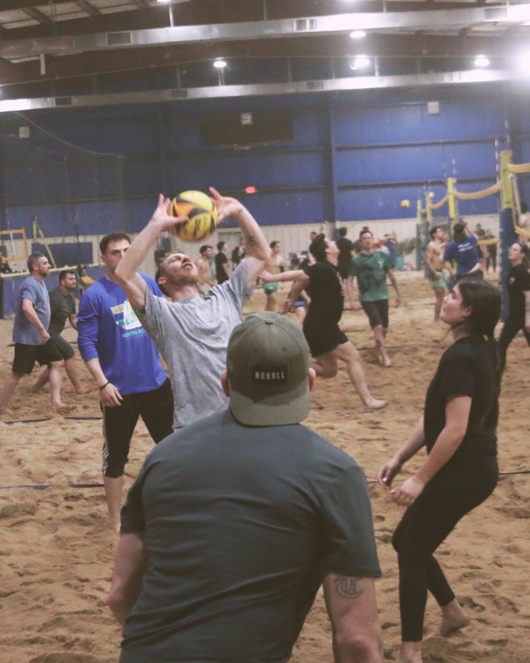 Set up for success! And good luck to the remaining teams battling it out in the Spring League Finals this week. 🏐🙌