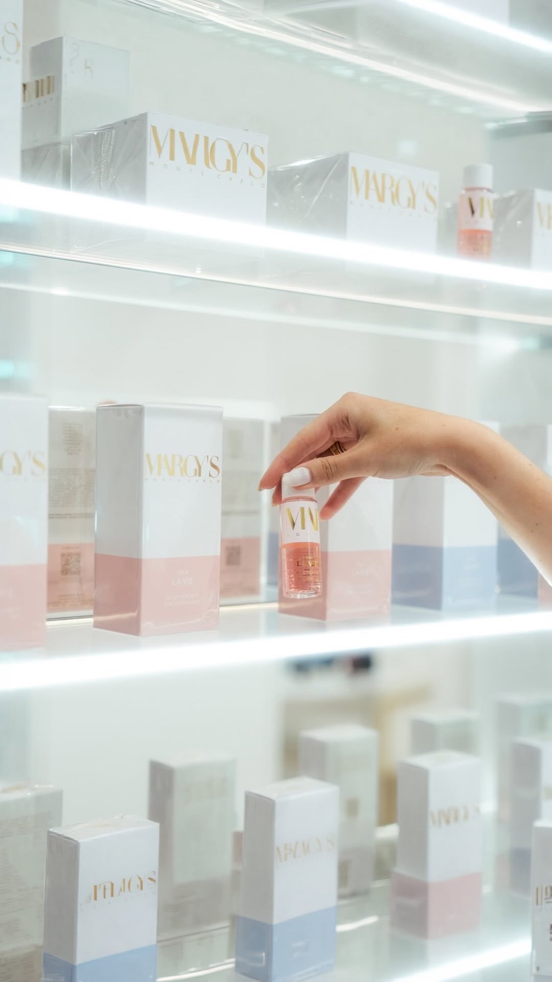 ✨Individual skincare selection at Onewell is a step-by-step guide with recommendations and all the nuances of using your skincare correctly.
When creating your skincare routine, we help you not get lost in the variety of products, filter out what’s unnecessary, and focus on what will truly bring results.
The process includes a skin analysis and the creation of a personalized skincare protocol that helps achieve visible results and build an effective long-term routine.
We look forward to welcoming you for a consultation at Onewell💫
Sign up for an appointment via Direct or through the link in the profile header