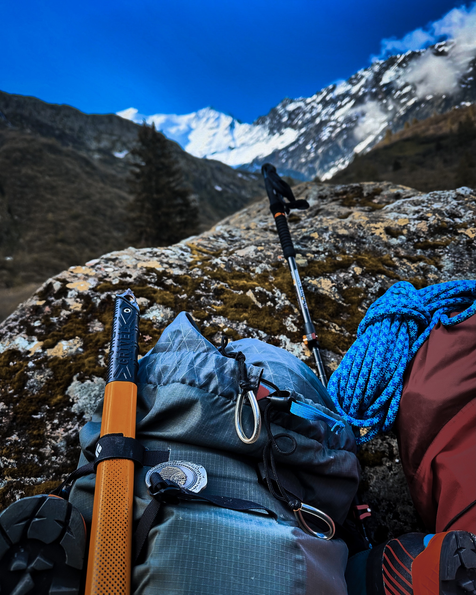 Freedom has weight to it.
You carry what you need.
You accept the risk.
And somewhere in that responsibility, your mind becomes quiet again
#mountains