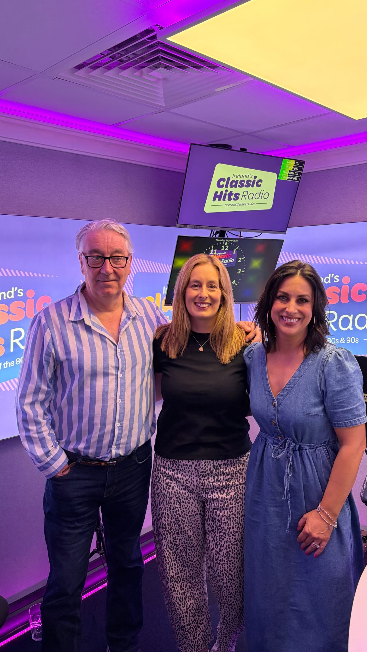 Which is more surprising; that I own multiple label makers or that I put a lazy Susan in the fridge? 🤣🙋🏼♀️
Had a ball recently on @classichitsradio with @lucykennedytv and @colmhayes chatting all things home organisation, fridge resets and more 🥳
The average home in Ireland wastes €700 worth a food a year and having organised systems in place can absolutely prevent a lot of this! This is where storage solutions, labelling and my ‘use me next’ come into play 🍱
In other very exciting news, you can catch me on Classic Hits this Friday morning where I’ll be not only on the radio, but HOSTING the show 🤭 I can’t wait, will share more soon 💓
#thehomereset #reset #professionalorganiser #classichits #radio