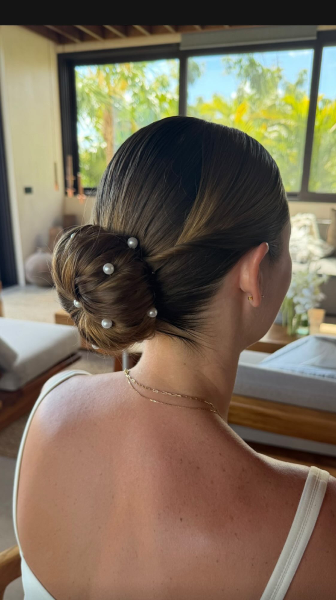 Not a hair out of place even in Tulum humidity. 🌴
Doing wedding hair for my beautiful friend made this day even more special. So happy I got to create this look for @madisonayerss
#hairstyling #weddinghair #hair #finehair #updo