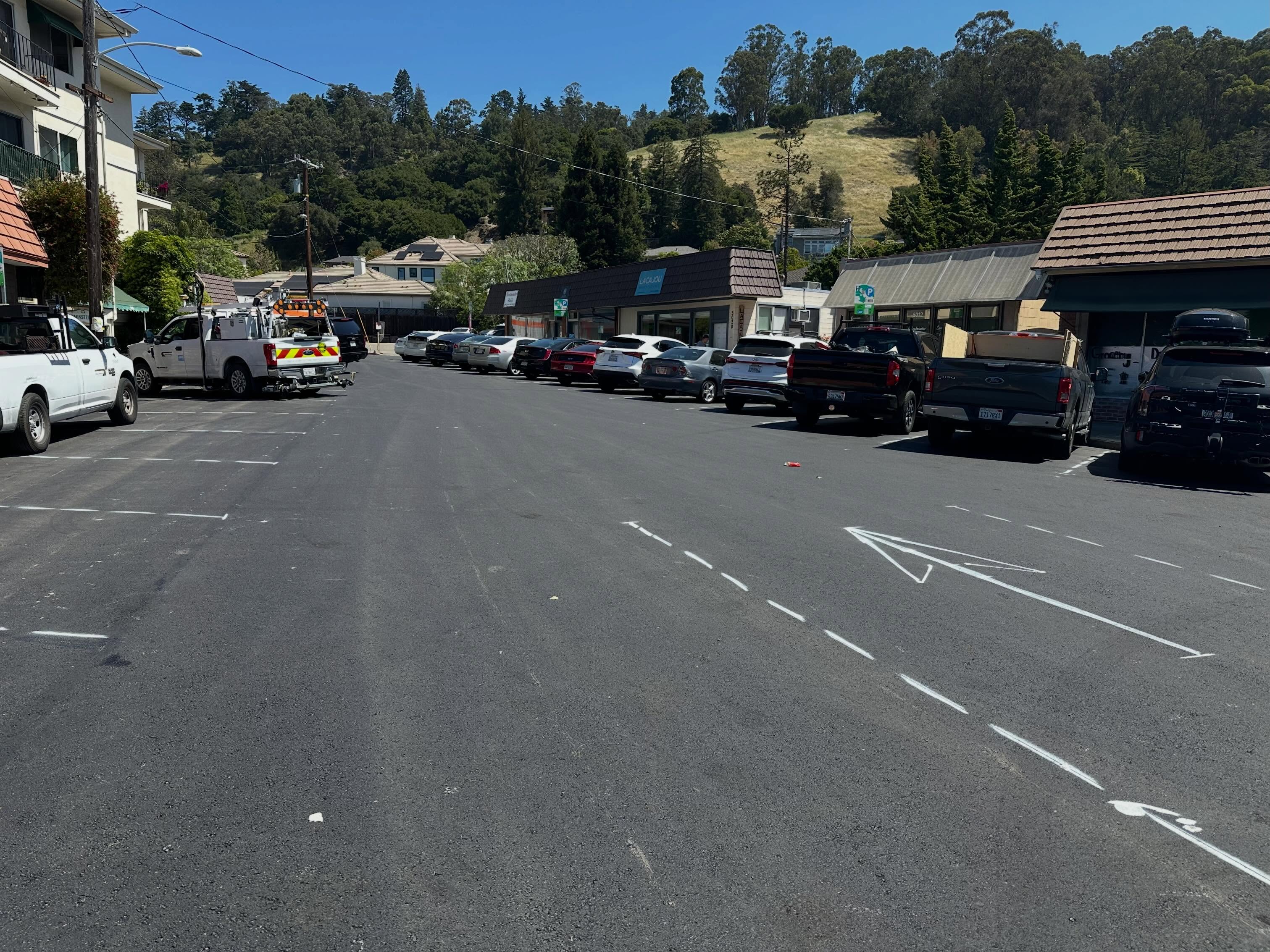 And the road is paved! It was a bit of a stretch but the road is clear and parking is A-ok. We’ll see you soon! #oakland #cafe #bakery