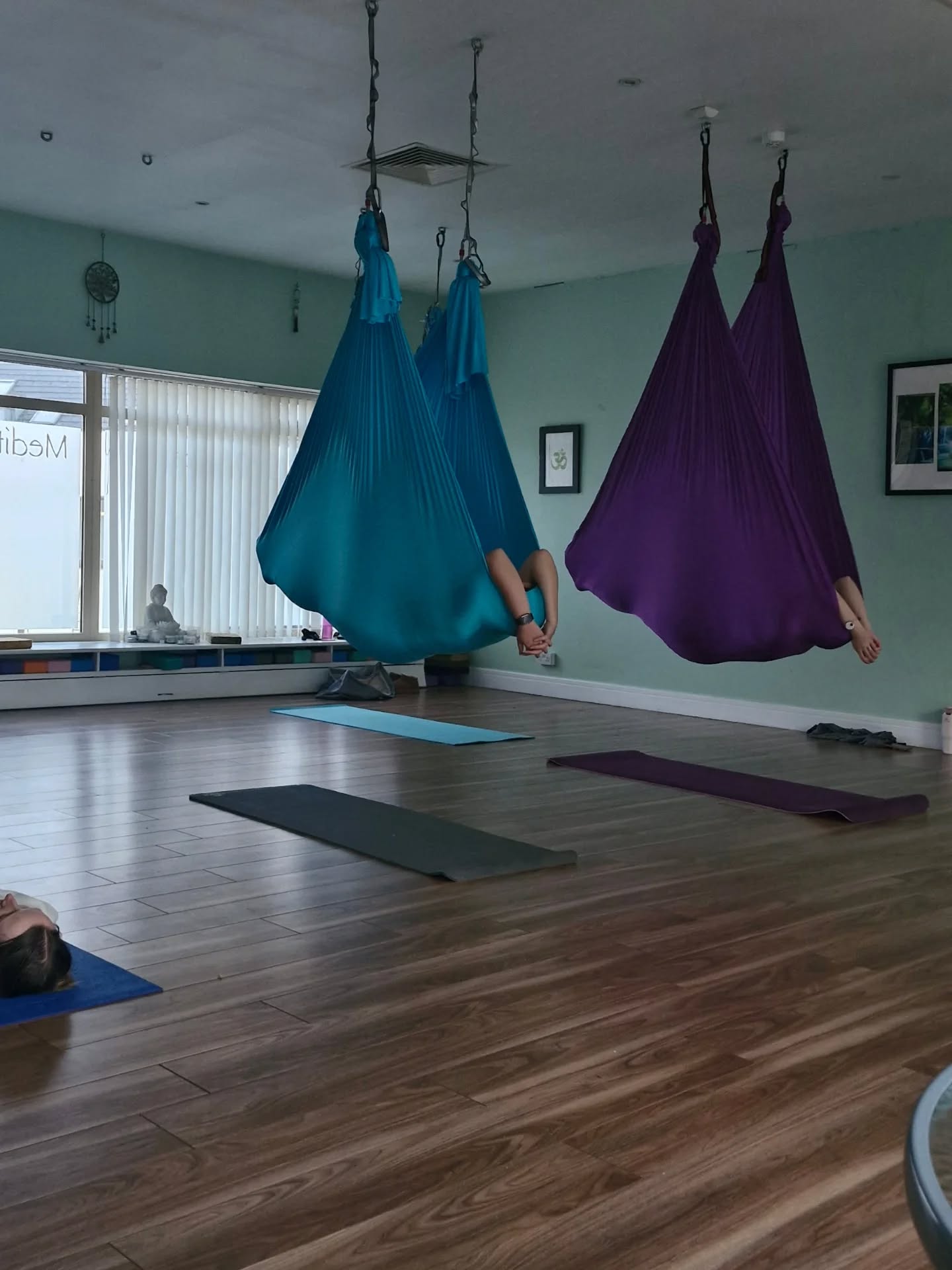Closing the day with Aerial Yoga 🧘♀️