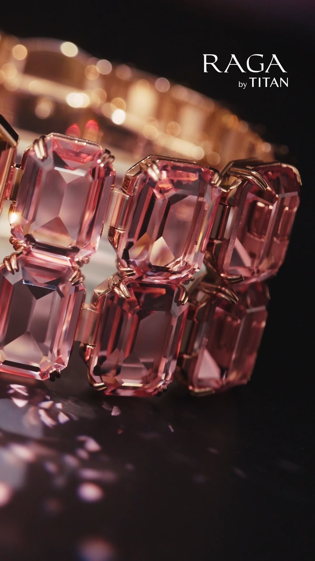 Raga by Titan, Cocktails.
The sparkle is engineered, not luck. The watch and the camera rotate together on the robot OTTO, in sync, so every crystal facet keeps catching light right through the move. That, plus the lighting, plus the way the stones are set.
Photography and visual engineering by @therefinery.film @_innovisuals
#ProductCinematography #MotionControl #Titan #RaGa