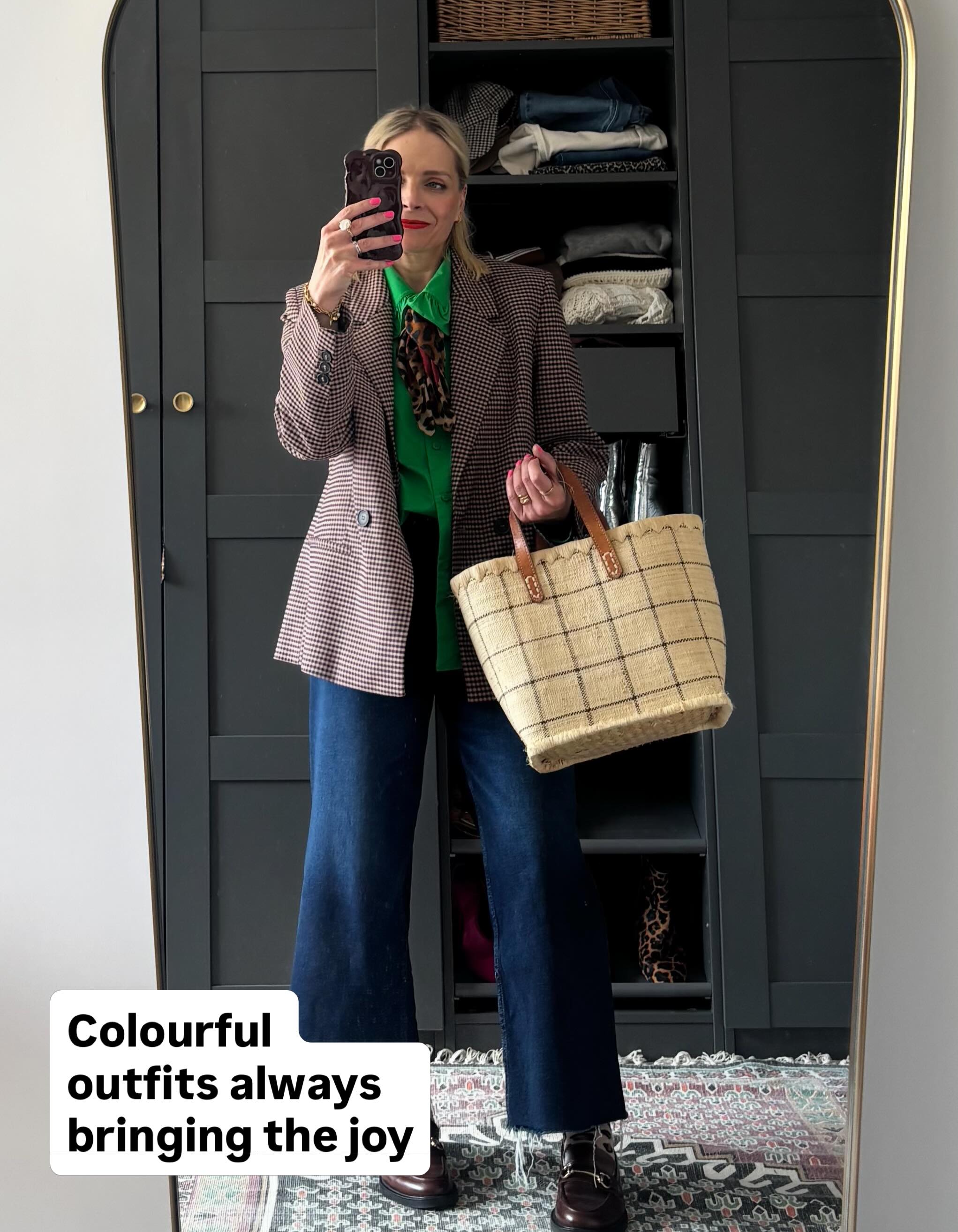 Still get all the joy from wearing colour.
Particularly liked the green shirt with red lipstick. They make each other pop. I hadn’t worn this green shirt in a long time - a preloved shirt from Arket via @vinted and forgot how much I love this green.
Happy Monday! Hope you had great weekends.
Style - personal style - personal stylist - women’s style - styling - style inspo - personal styling - casual outfits - everyday outfits - fashion - easy styling - rewear - restyle - wardrobe edits - reimagined - preloved