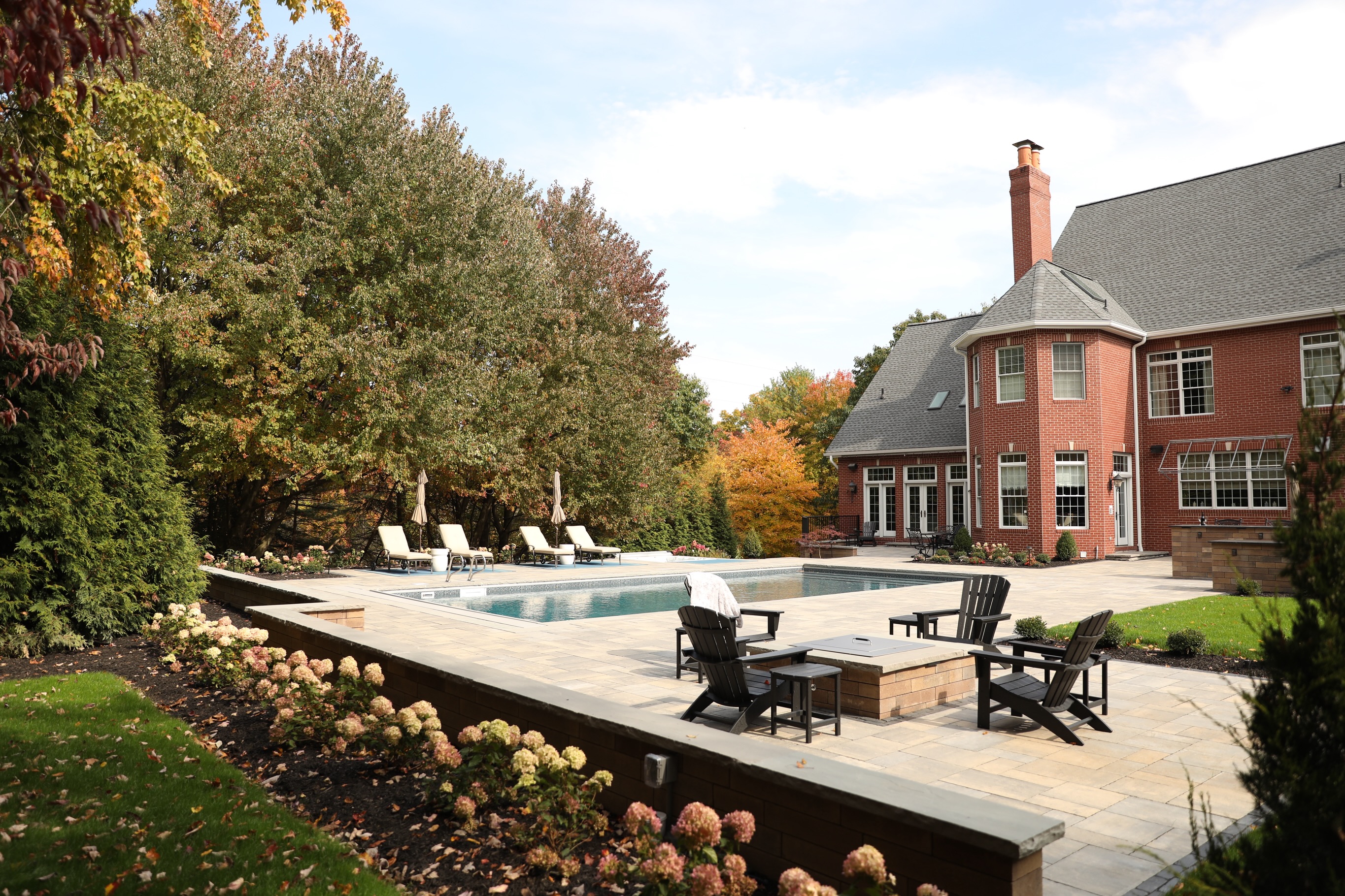 Want your backyard to feel like paradise?! ☀️
Invest in a space you’ll enjoy for years to come. From the first ideas to all of the final details, we’re READY to bring your dream backyard to life.
📍Serving the North Hills of Pittsburgh and surrounding areas
👉🏼 Fill out our form: https://www.funyaklandscapes.com/
#PittsburghLandscaping #PittsburghPA #OutdoorLiving #LuxuryLandscaping #BackyardDesign