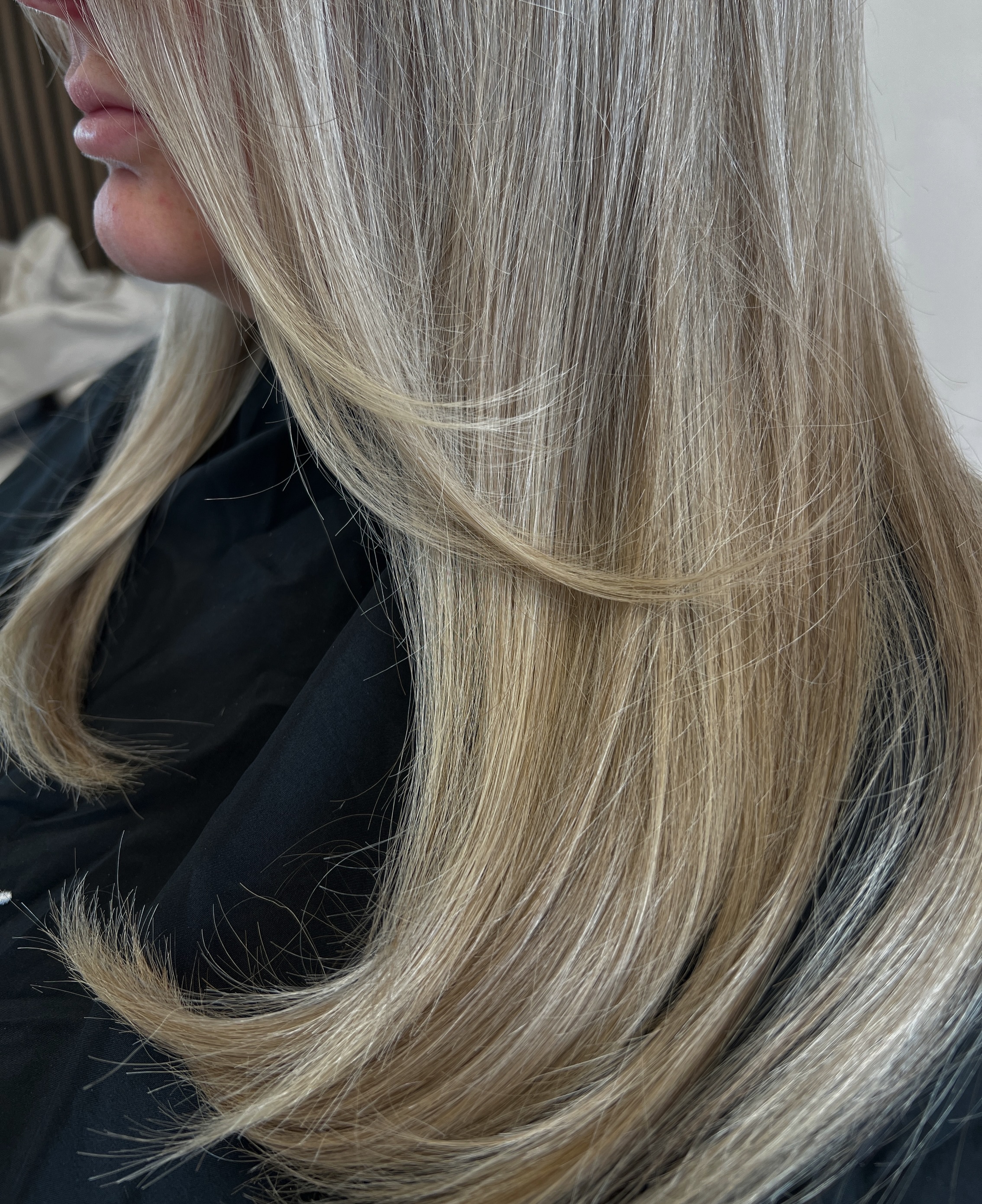 She.
#blondes #wollongonghairdresser #womenshairloss #wollongonghairreplacement