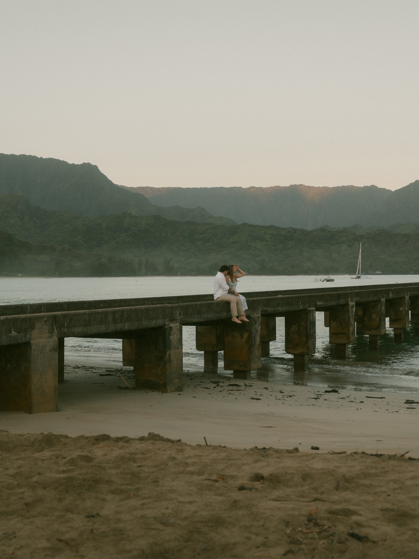 Celebrating anniversary with E+A.
.
.
🏷️ Couple photographer, Hawaii photographer, engagement, elopement photographer, cinematic, kauai photographer, destination photographer, European photographer, Hawaii, film 35mm