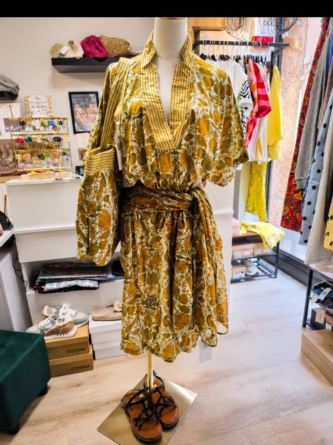 Nouvelle marque chez Loulou studio : Circus &Co.
A découvrir en boutique des pièces légères, des coloris tendances, des broderies de qualité et ensoleillées !
#louloustudiovaldoingt #circusandco#modeété#pretaporterfemme