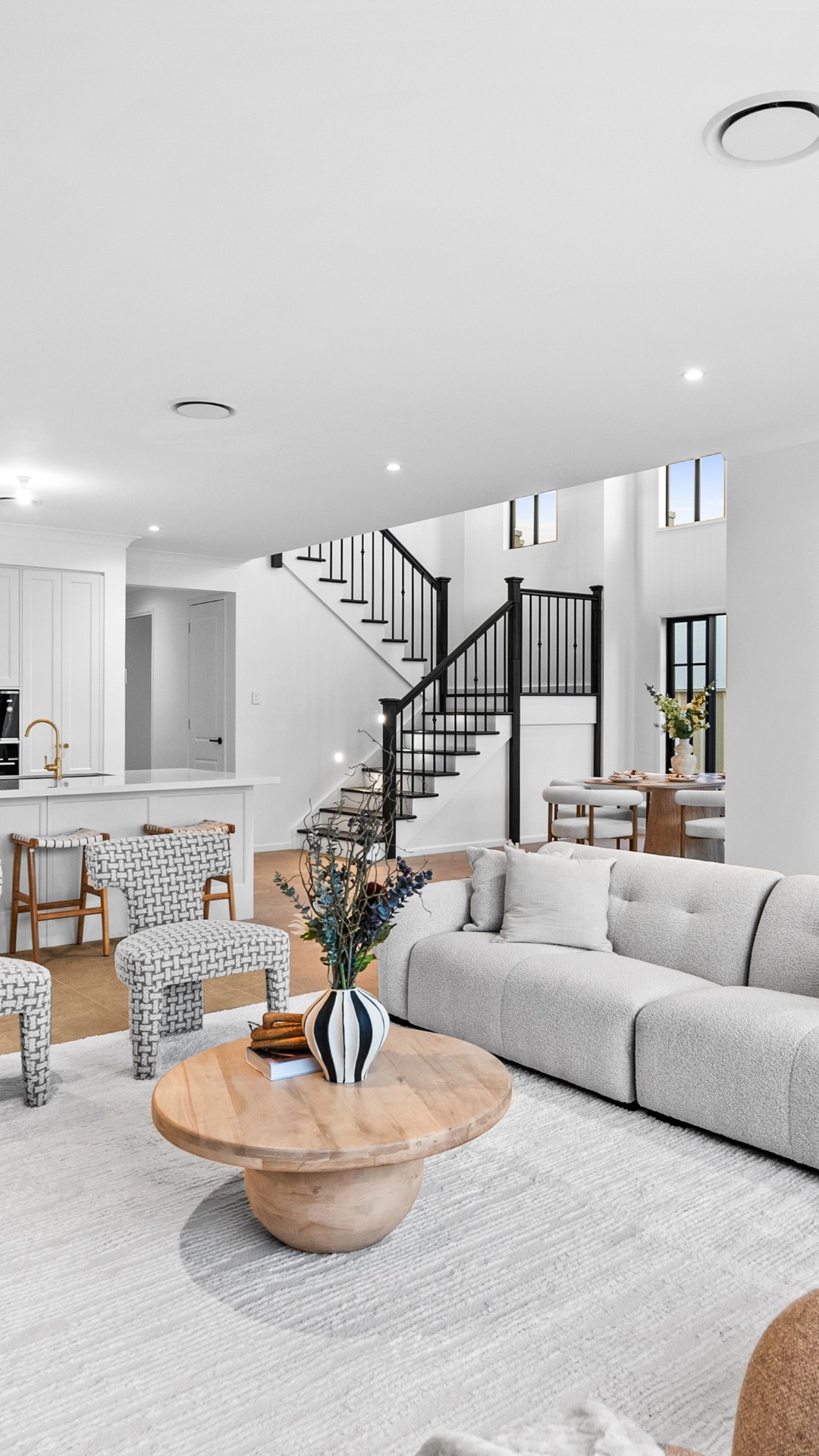 The facade sets the tone.
The interior takes it further.
Open, light-filled spaces paired with refined finishes and thoughtful detail throughout the home.