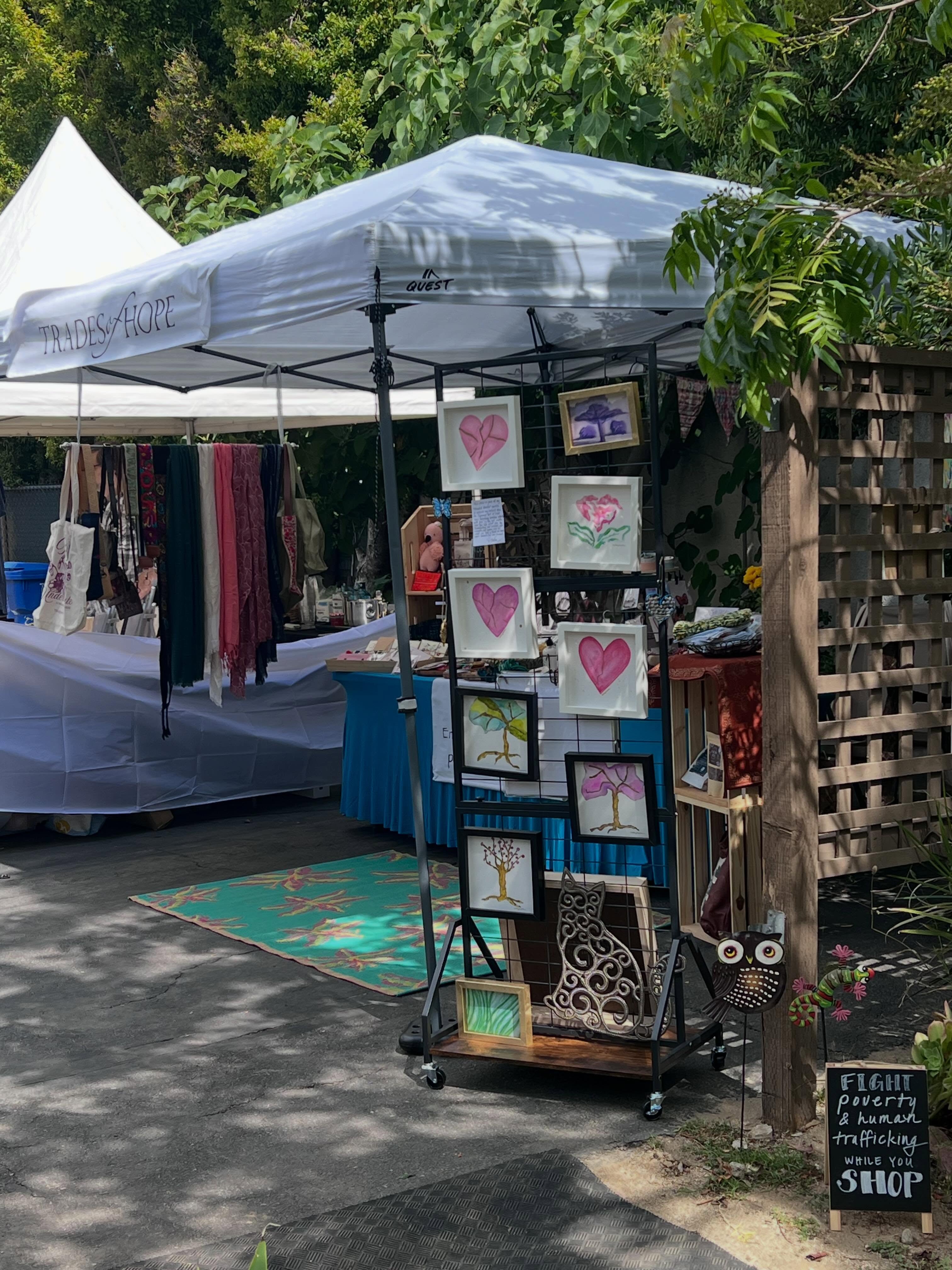 What lights you up, friend??
For me, it’s art 🖼️, getting out in nature 🍃, meeting new people 👩🏻🤝👨🏽, drinking matcha 🍵 and helping folks become conscious consumers. 🛍️
I got to enjoy all 5️⃣ at @womensclubeaglerock on Saturday for LA Horticultural Heritage Garden’s inaugural Eagle Rock Garden Tour!
I’m always proud to represent @tradesofhope and our global artisan partners, like Mosmeen, Erica & Clara. Several Eagle Rockers took home Haitian cereal box bread bracelets and upcycled steel drum art from @papillonmarketplace. And some of my own smaller paintings got some sun 🌞 and some new admirers!
Huge thanks to my amazing hubs @ericwerner3903 and my girl @tforrestel69 for their help setting up! I just finished radiation ☢️ the day before so was VERY grateful for the extra hands 🙌. Big ups to @hersbakery for keeping me fueled with matchaaaaaaa!
What did YOU get up to this weekend? Did it light you up?? 💡⬆️
#losangeleshorticulturalheritagegarden #eaglerockgardentour2026 #womensclub #shopfairtrade #erikapersonart