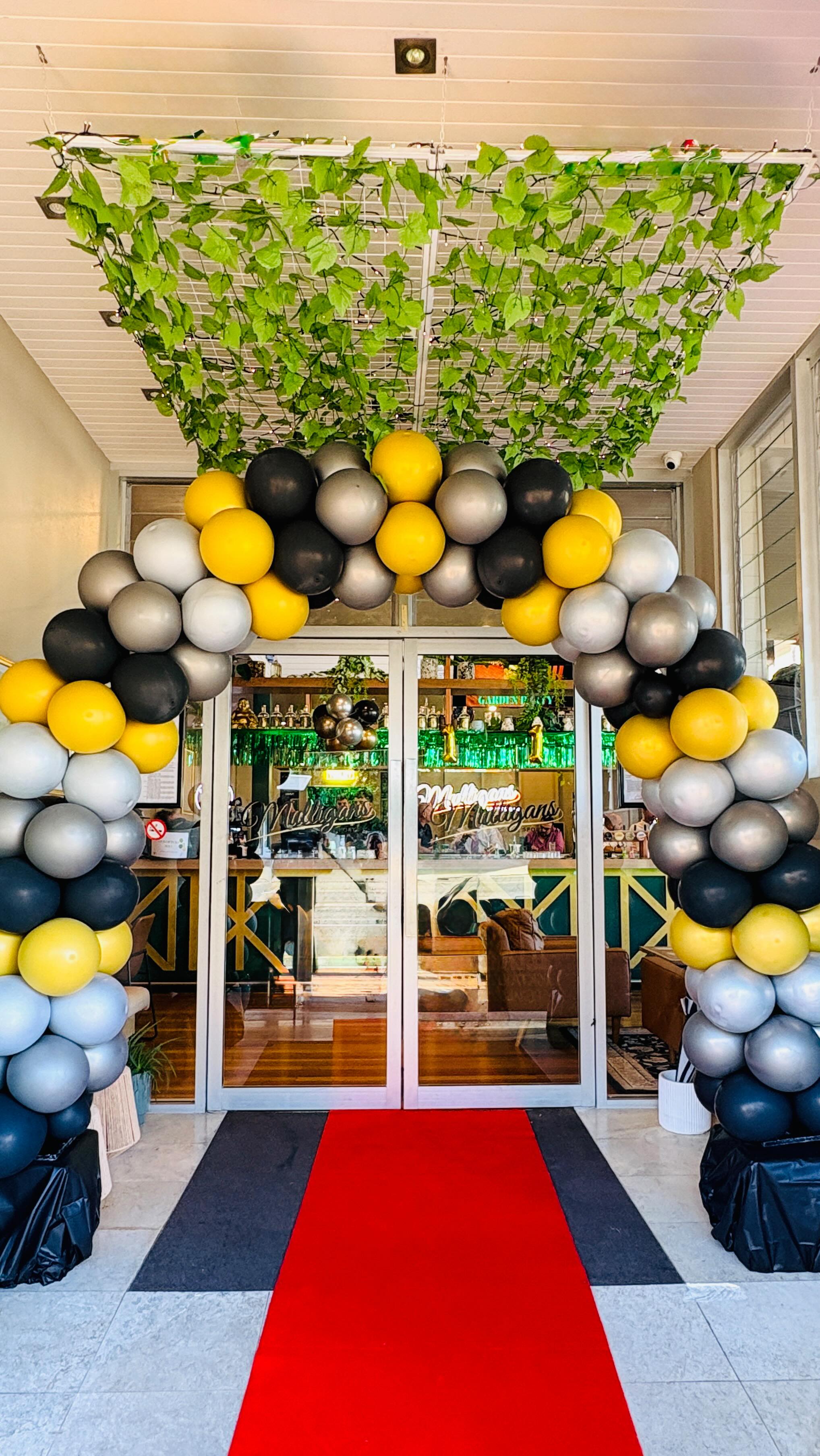 We Decorate. You Celebrate
@mulligans_airliebeach Airlie Beach
HAPPY 1st Birthday Guys
#theballoonemporium #balloons #airliebeach #birthday #1stbirthday