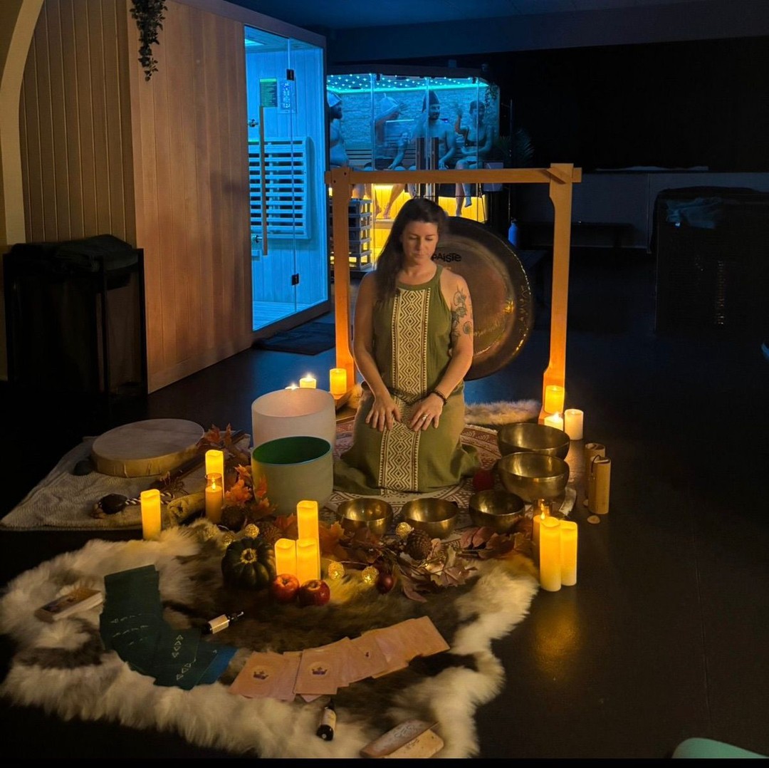 Our Tuesday Sound Bath is about to begin! 🧘✨ If you’re joining us, we’ll see you soon.
Didn’t make it tonight? Our next session is officially set for Friday, June 12th!
We’d also love to know: what’s the BEST day for Sound Baths at The Wellness Lounge? Comment with the day that suits you best! 👇
#CardiffWellness #SoundBath #WellnessCardiff #TheWellnessLounge