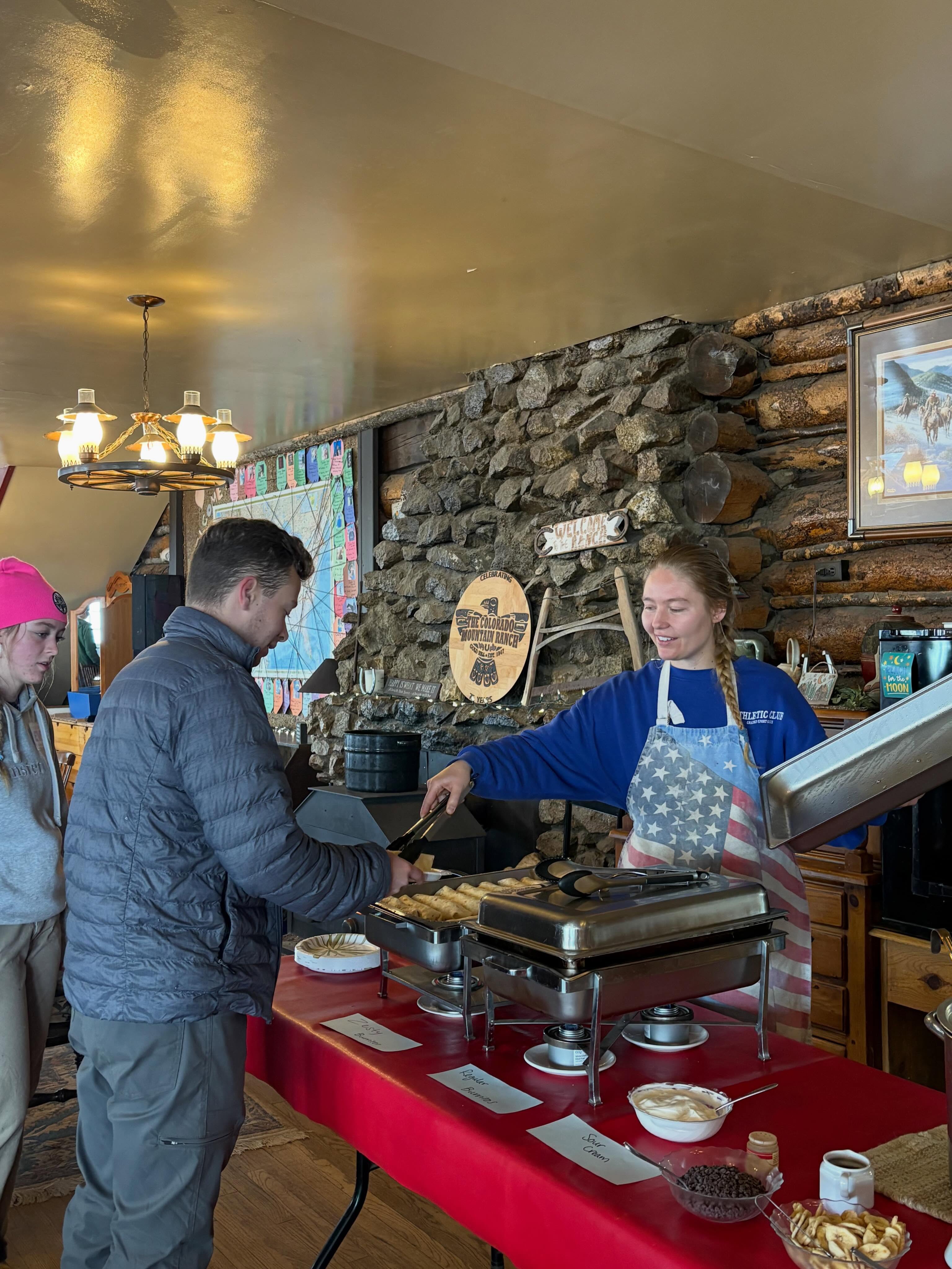 Breakfast, Buses, Wood stoves and Music kinda day up here at the ranch. 🥰