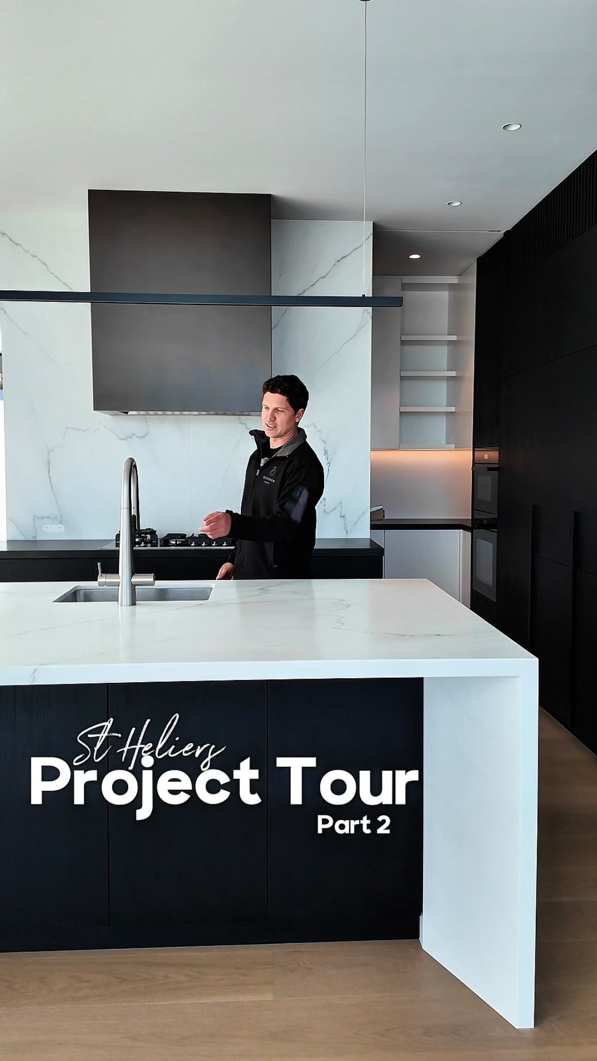 St Heliers Build Tour - Part 2
Let’s head up to the first level and take a look through the main living area and all the incredible details.
Architect: @julianguthrie.architecture
