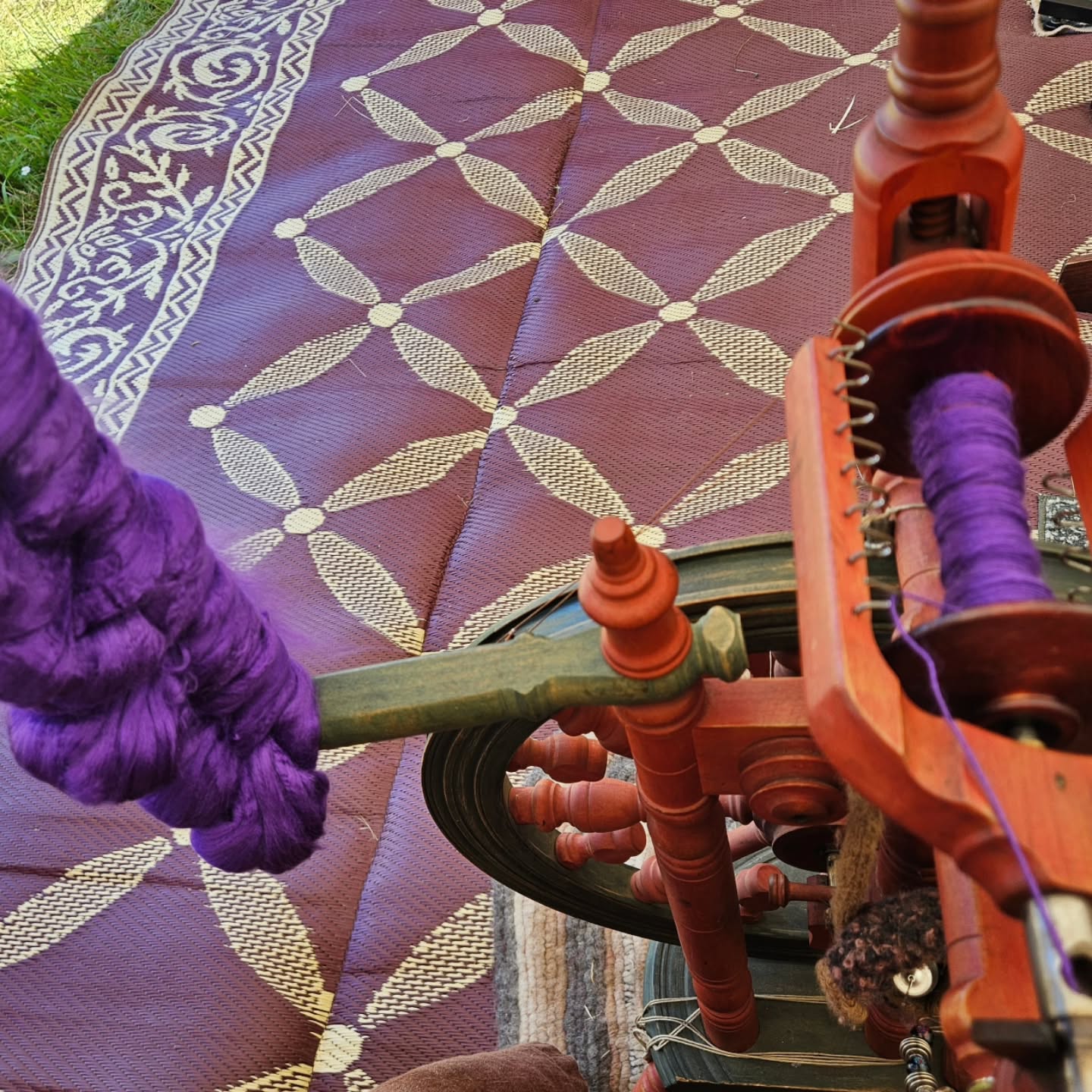 Custom spinning of this luscious purple for someone today in my booth. So pretty!
#handspunyarn #handspunbamboo #bambooyarn #sustainablefashion