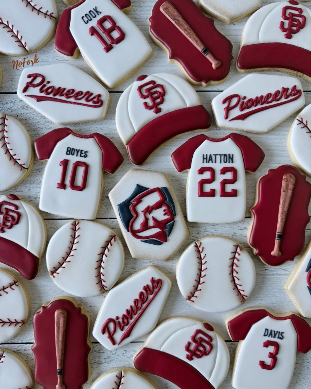 Sandy High School celebrated their Pioneer baseball team tonight…Congrats Seniors! ⚾️🎓
#nofork #celebratingmadeeasy #eatwithyourhands #noutensilsrequired #custombakery