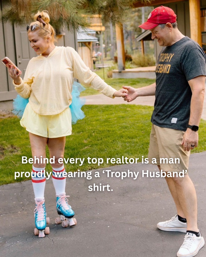 Every boss realtor needs a hype man… mine took the role very seriously 😂
Hi, I’m Annie. Want to scale your business, grow online and stop overthinking content? Comment GLITTER for my free content guide💌
#toprealtor #womenempowerment #successfullwomen #realtorquotes #couplegoals