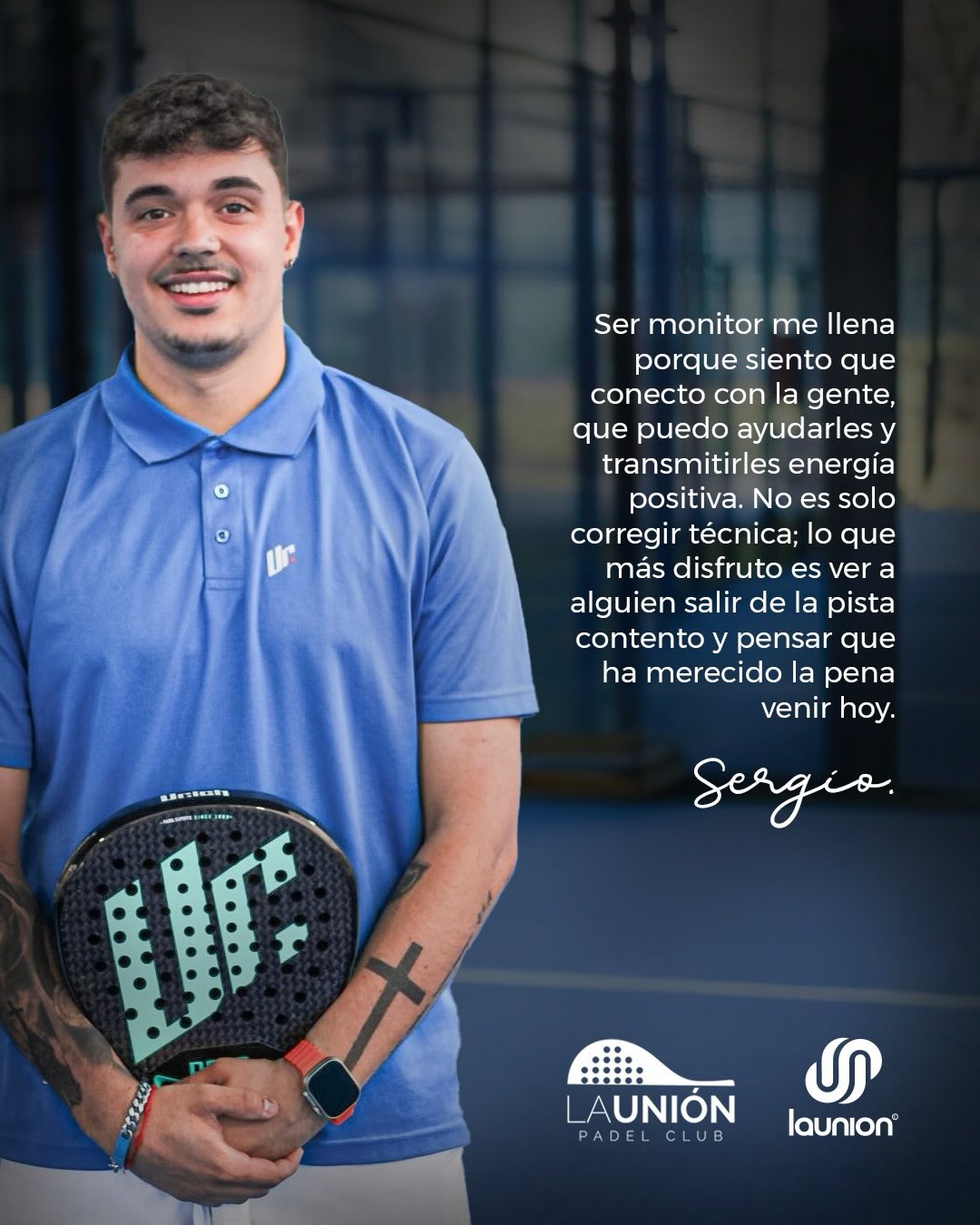 Detrás de cada gran golpe en la pista, hay un monitor que confía en ti. 🎾✨ Para Sergio, enseñar pádel va mucho más allá de corregir la técnica; se trata de transmitir energía positiva y lograr que cada alumno salga de la pista con una sonrisa y la satisfacción de haber dado lo mejor de sí mismo. ¡Qué suerte tenerte en el equipo, Sergio! 🙌💙 #LaUniónPadelClub #EquipoLaUnión #MásQuePádel