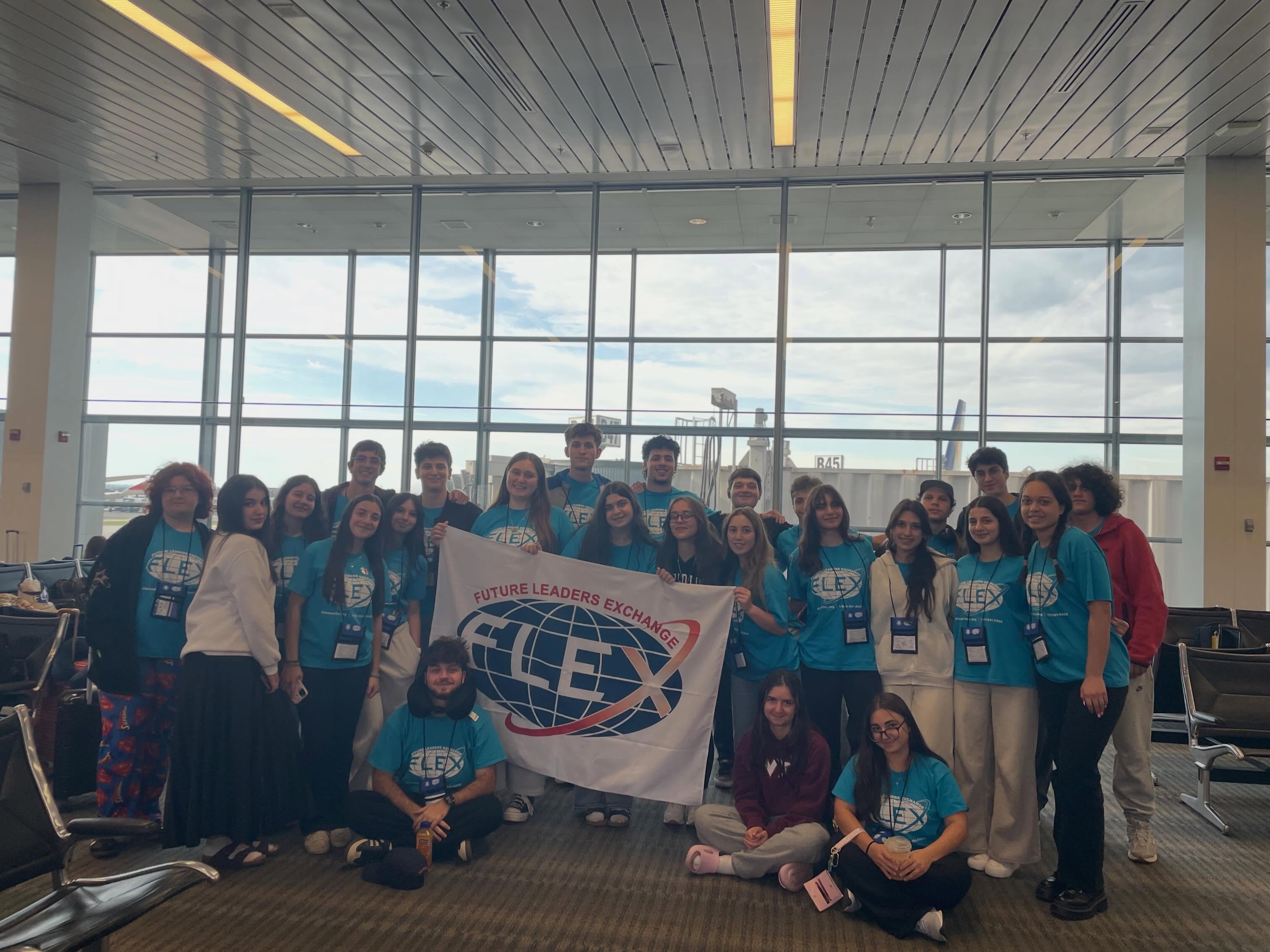 The 25-26 FLEX year has flown by! Congratulations to the first groups of new FLEX Alumni as they traveled back home last week ✈️✈️
#FLEXProgram