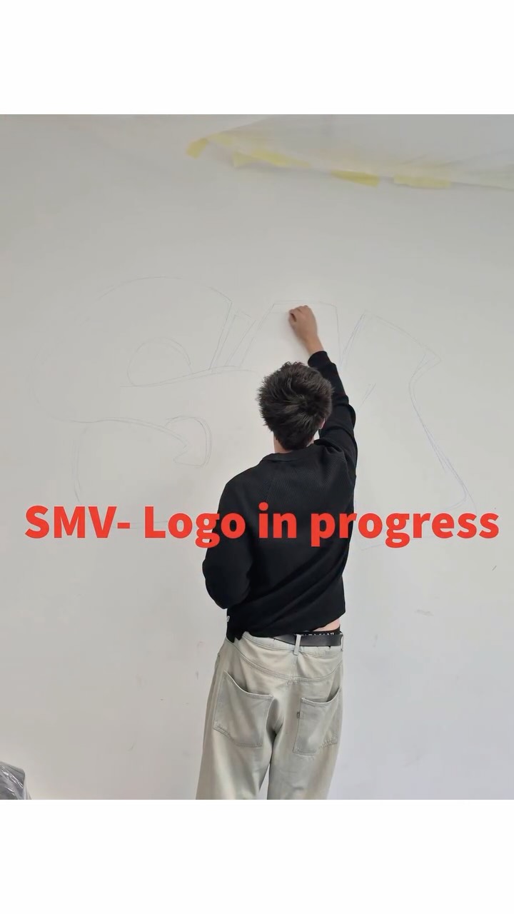 #srsambergofficial #graffiti #ausaltmachneu #besteschülerever
Heute entstand unser neues Logo direkt an der Wand unseres SMV-Zimmers.... ein kompletter Einblick in das neue Zimmer folgt in Kürze 😉💪