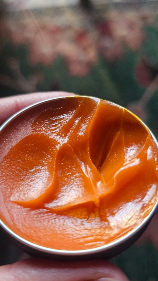 Feeling sore, stiff, or tense? Looking for a muscle rub thats natural and devoid of chemical based toxins?
Our Cayenne Pepper Salve brings a subtle gentle warming comfort using traditional herbal ingredients known to support circulation and help soothe tired muscles naturally. 🌿🔥
DM to order or visit our site for more info
#naturalskincare
#herbalmedicine #herbalistsofinstagram #naturalremedies