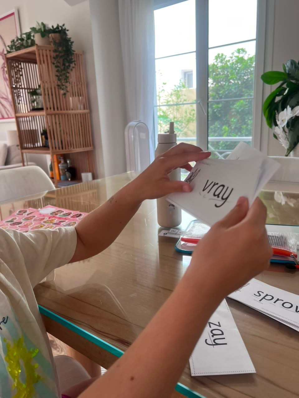 ✨ Phonics, reading confidence & hands-on learning in action! ✨
Today’s session focused on blending sounds, recognising tricky words and building fluency through interactive activities 📚💡 From flashcards and word building to guided reading, every task was designed to make learning engaging, purposeful and confidence-boosting.
We love seeing our students become more independent readers while having fun at the same time 🧡
At Angel Tutors, our sessions are tailored to each child’s learning style to help them thrive academically and grow in confidence every step of the way 🌟
#AngelTutors #PhonicsFun #ReadingSkills #PrimaryTutoring