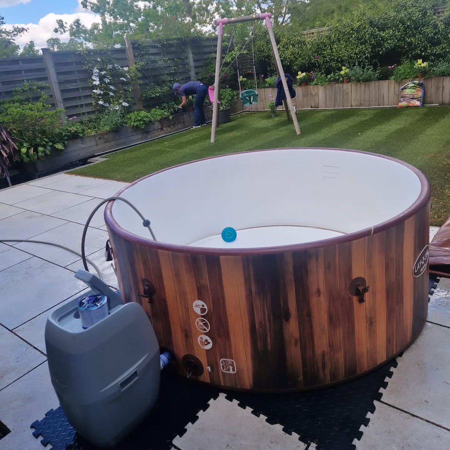 Turning gardens into luxury spa nights 🫧🌟
Your weekend upgrade starts here with BubblesLDN. 💙
London Hot Tub Hire 📍
www.bubblesldn.co.uk