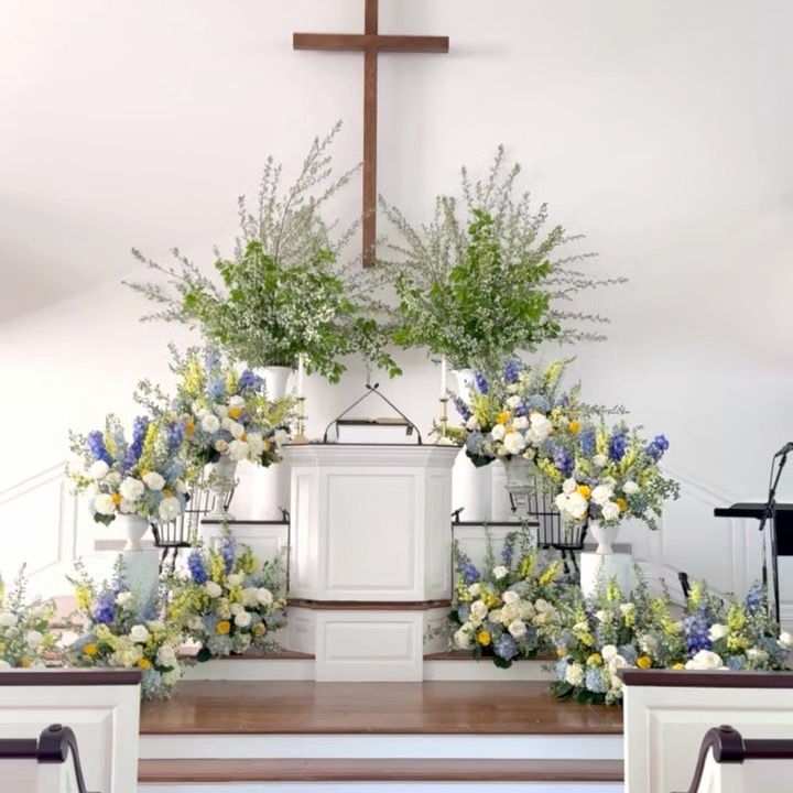 What a beautiful color palette to work with! These gorgeous florals designed by @stemsflowerdesign looked stunning in the simplicity of this church wedding setting. Watch us transform these large arrangements into sweet bedside arrangements for residents in 3 senior living facilities in Stamford & Norwalk. A burst of sunshine for our neighbors who enjoyed being surprised. What a treat!
