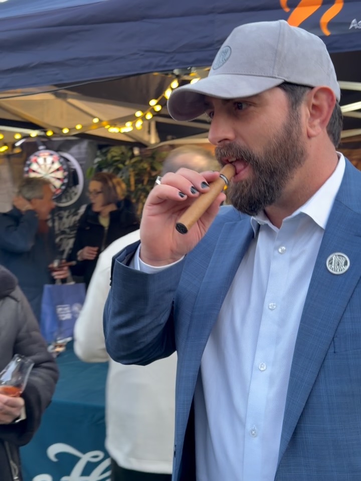 We were honoured to have Zach from @drewestatecigars join us again at @ignite_aits 🤝
Smoking the Blackened S84… we are sure to see a lot more of these cigars this summer 🤘🏻
#blackenedcigars #drewestatecigar #drewestate #blackened #metallica