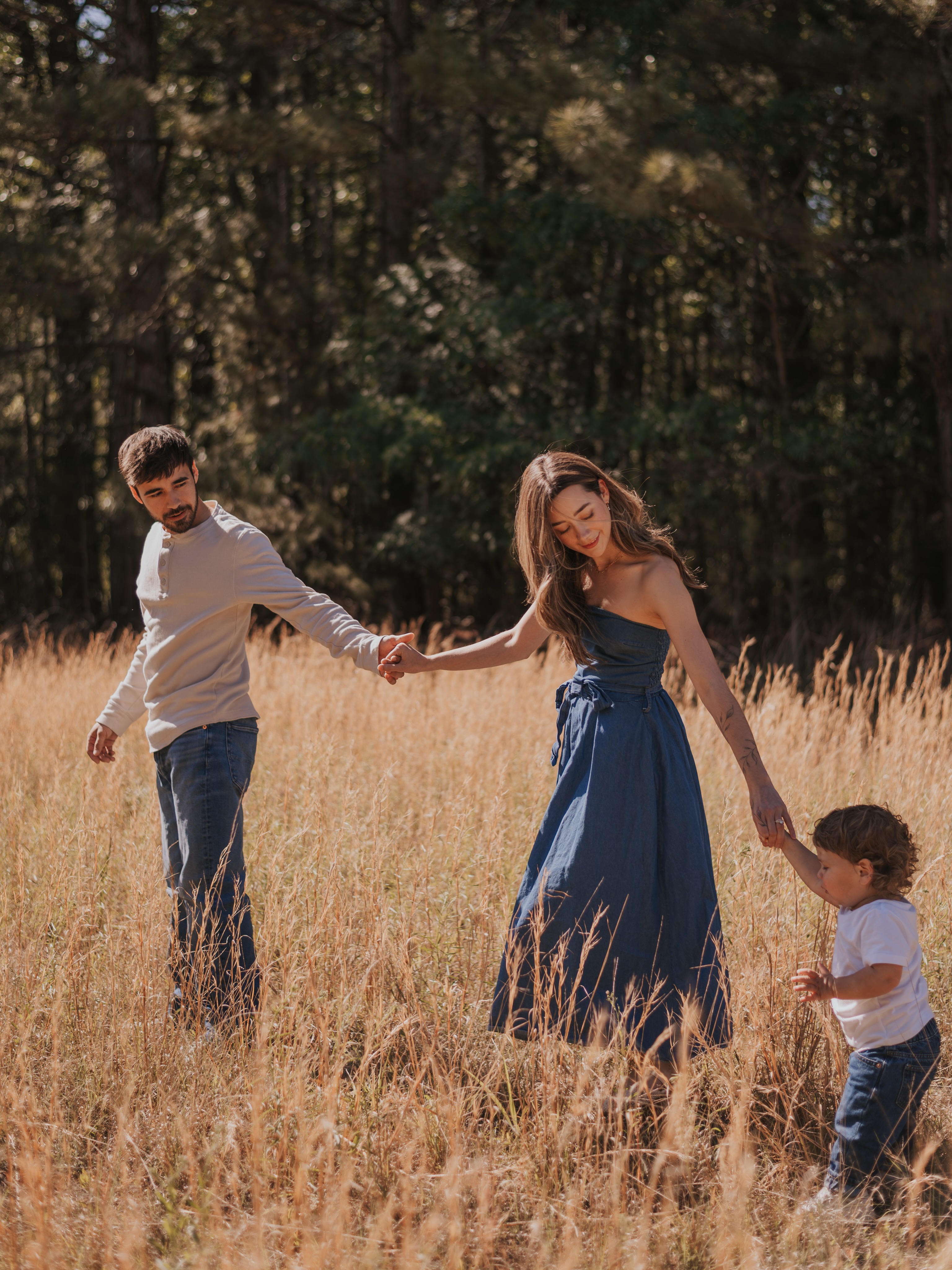 Everything about this family session is just perfection. Love love love meeting new clients and creating magic 🤩