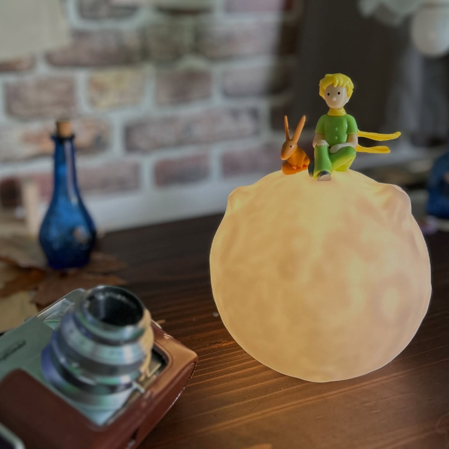 Questa Luna con il Piccolo Principe è la lampada più bella che ho in Bottega ♥️ Adoro l’idea e soprattutto la storia di Antoine de Saint Exupery ♥️ e tu? Chiedimi come trovarla nel mio negozio. #magoriumgiocattoli #petitprince #piccoloprincipe #lampade #bambini
-
-
-
@trousselier.paris e @proludis.giocattoli distribuzione