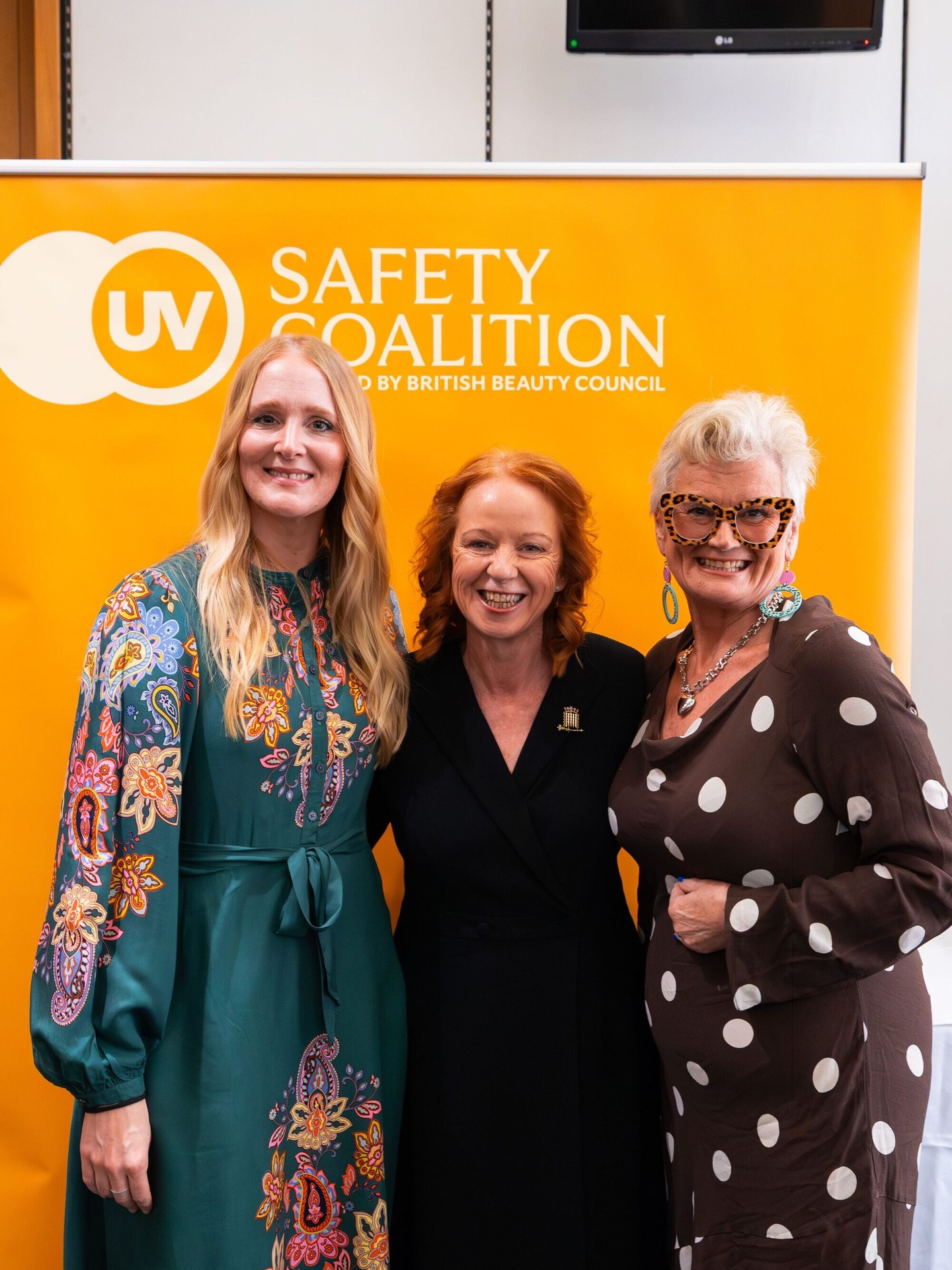 Last week I attended the launch of a landmark report calling for a national strategy to tackle the UV safety crisis. Currently, 31% of parents say they can’t always afford to protect their whole family with sunscreen - that has to change
Just one blistering sunburn in childhood can more than double the risk of melanoma later in life. It’s time to stop the "summer-only" mindset and protect our skin year-round🧴
