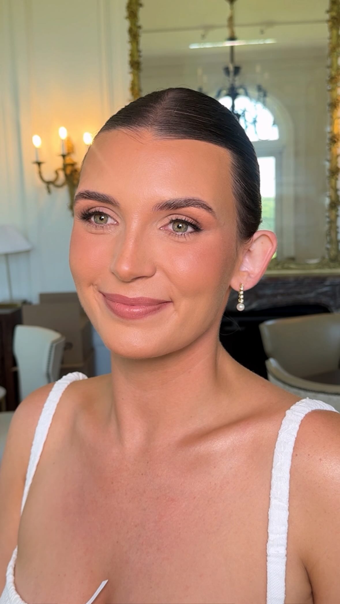 Your reminder to do the spray tan so you can love your makeup.
#longislandmakeupartist #nymakeupartist #longislandbridalmakeupartist #bridalmakeup #bronzemakeup wedding day, nyc makeup artist, new york makeup artist, bridal makeup wedding ideas, destination wedding, bride, makeup inspo, italy wedding, tulum wedding, mexico wedding, ireland wedding, Europe, makeup artist, montauk makeup artist, soft glam, natural, glowy makeup, bronzey makeup, summer wedding, NYC, Manhattan, Hamptons