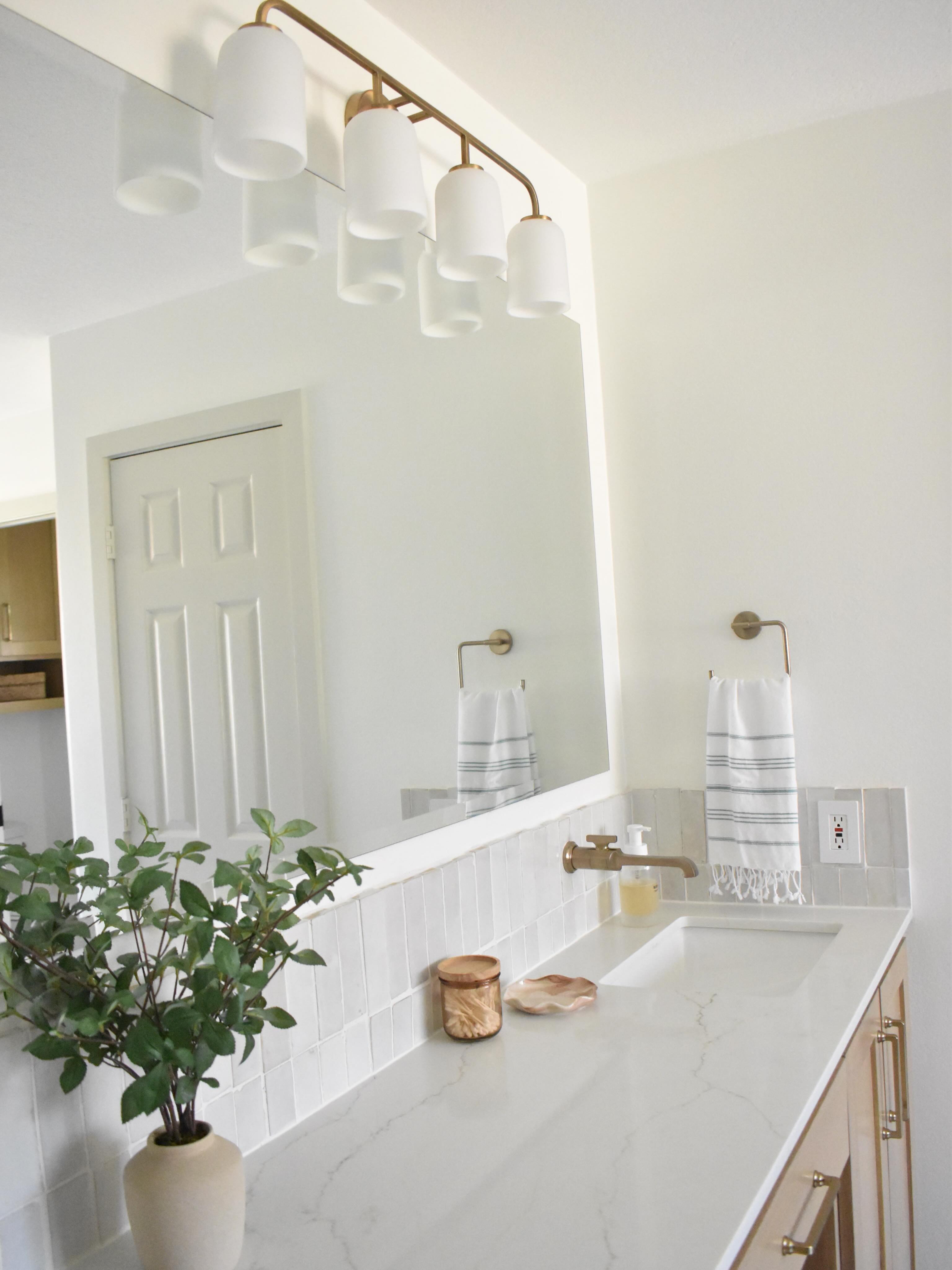 Neutrals. Wall mount faucets. Zellige tile. White oak cabinetry. Champagne bronze finishes. 🤎 Bespoke craftsmanship. Bravo to the crew🥂 Call today for your custom quote.
682-404-2831
