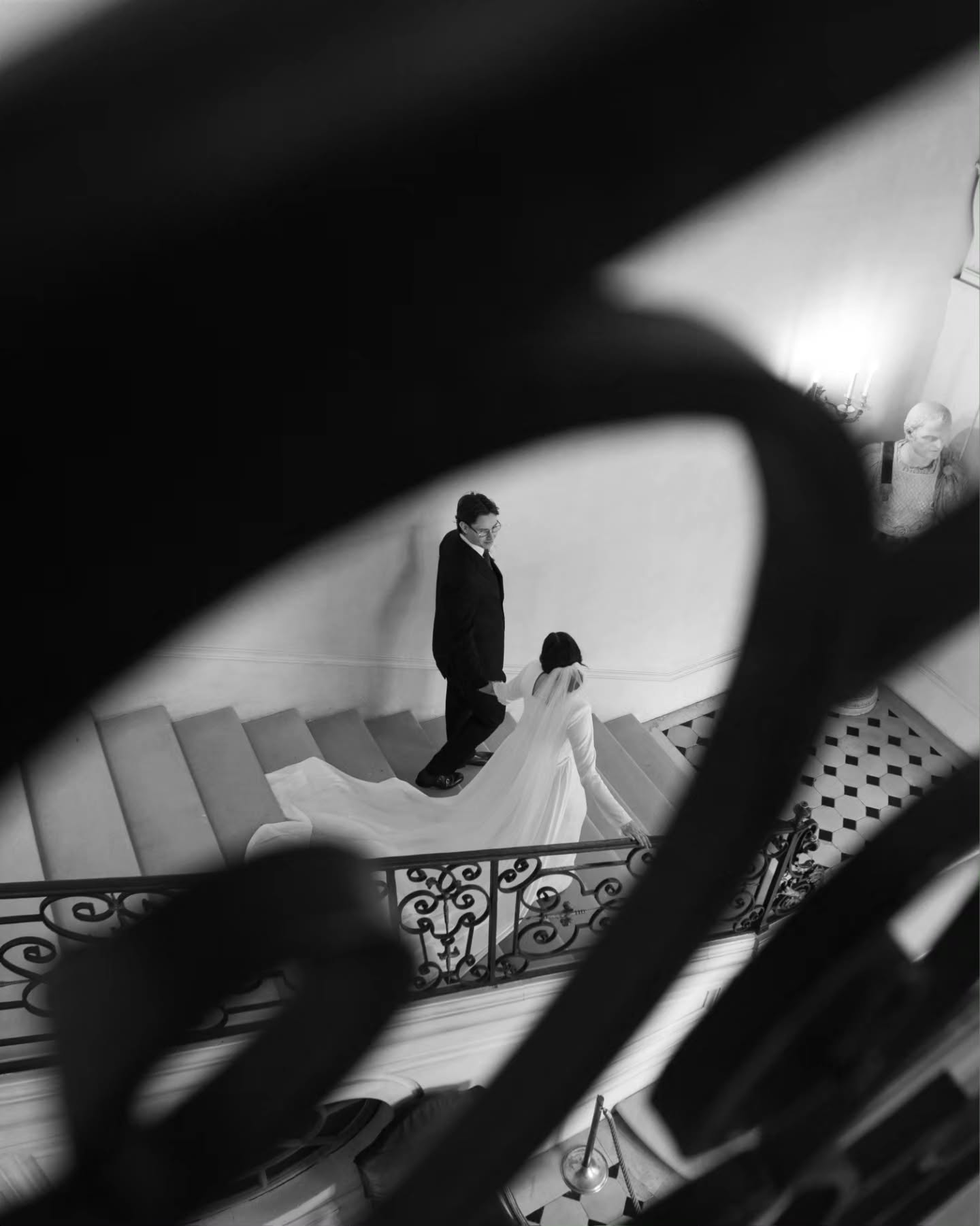 | M A R I A G E • M & A |
La magie d'une séance photo au coeur d'un château ✨️
France, Paris • 04.04.2026
#weddingcouple #weddingday #mariage #weddingplanner #weddingdress
@photographe_mariage_paris_
@____justmaya
