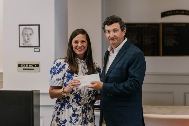 The Parent Teacher Association hosted its final meeting of the 2025–2026 school year last week in the Moorer Gallery. A special thank you to President Melanie Elliott and her executive committee for a phenomenal year!
Because of their hard work and dedication, Melanie presented Mr. Robert Hope with a $170,000 check for the UMS-Wright Foundation.
At the end of the meeting, the 2026-2027 executive board was announced (L to R): Patty McGill (Treasurer), Caroline Cunningham (Member-at-Large), Catherine Wynn (President-Elect), Kelsey Moody (President), Barclay McKean (Lower School Liaison), Katie Rayford (Secretary) & Julie Otts (Faculty Representative)
Go Bulldogs!