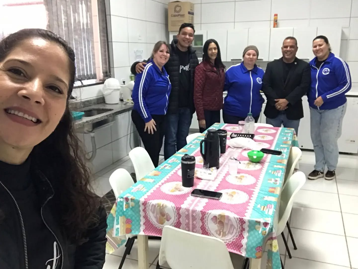 ☕✨ Café da manhã especial com o presidente Eduardo da nossa Instituição!
Um momento de troca de experiências, aprendizado e inspiração, fortalecendo ainda mais os valores, a união e o compromisso com o desenvolvimento de cada jovem. 💼📚
Seguimos construindo oportunidades e preparando talentos para um futuro de sucesso! 🚀
#CaféDaManhã #PresidenteEduardo #JovemAprendiz #DesenvolvimentoProfissional #Oportunidades Aprendizagem Futuro Capacitação Instituição SucessoProfissional