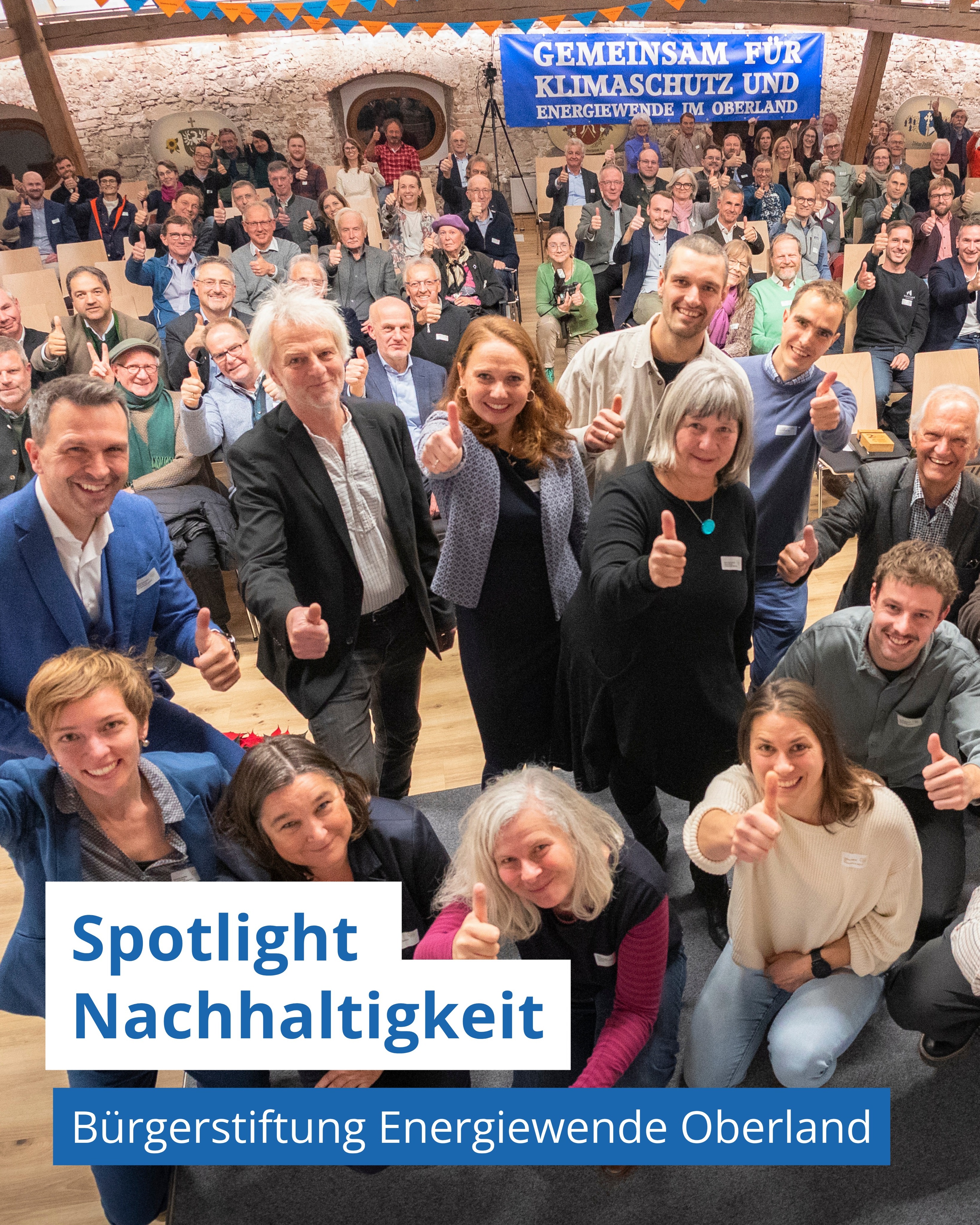 Die Bürgerstiftung Energiewende Oberland vernetzt Menschen, Kommunen und Ideen rund um erneuerbare Energien im Oberland. Nachhaltigkeit zeigt sich dort nicht nur in großen Klimaschutzprojekten, sondern auch im eigenen Büroalltag, vom gebrauchten Mobiliar bis zum Lastenfahrrad, das zum Ausprobieren ausgeliehen werden kann. Wer eine eigene Idee hat, findet hier Rat, Vernetzung und Unterstützung.
Die Energiewende Oberland ist Teil unserer Reihe Spotlight Nachhaltigkeit. Jeden Monat stellen wir einen Verein oder eine Organisation aus dem Landkreis Miesbach vor. Den ausführlichen Beitrag mit weiteren Informationen und Bildern findet ihr auf unserer Website unter www.nea-mb.de.
Ihr setzt euch mit eurem Verein für Nachhaltigkeit ein und möchtet euer Engagement sichtbar machen und euch vernetzen? Dann meldet euch gerne bei uns.
Wir kommen vorbei, stellen ein paar Fragen, machen Fotos und veröffentlichen einen Beitrag über euch.
Schreibt uns einfach eine Direktnachricht oder eine E-Mail info@nea-mb.de.
Fotos: Ralf Gerard/Energiewende Oberland
#Ehrenamt #Nachhaltigkeit #NEAvernetzt