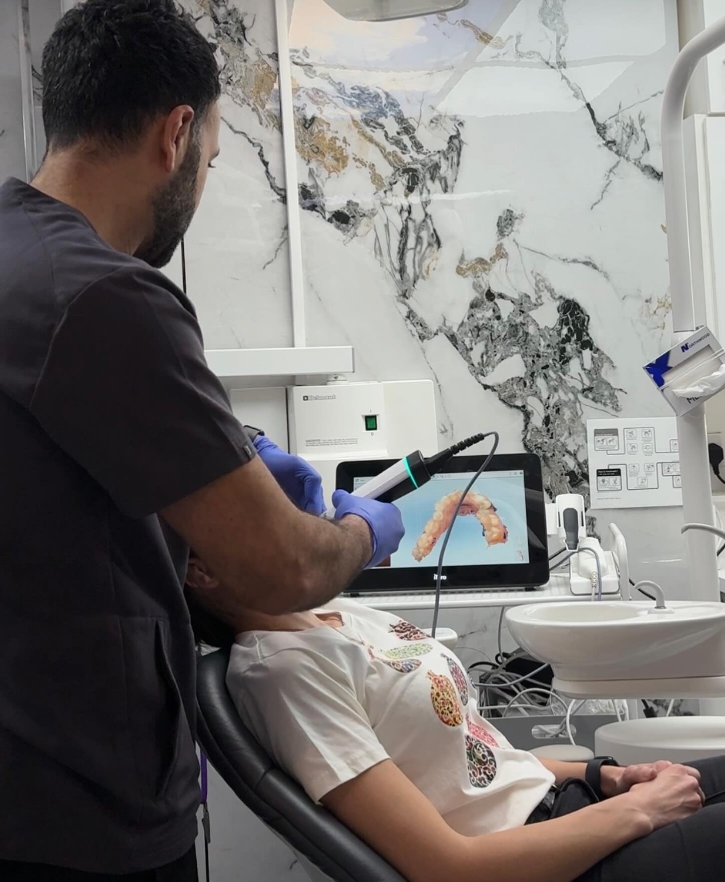 Say goodbye to messy moulds - this is dentistry in the digital age 🦷✨
A 3D scan capturing every detail of the teeth, making treatment planning smarter, and more comfortable for our patients☺️
#dentalclinic #londondentist #dentist #dentalhygiene #dentalimplants