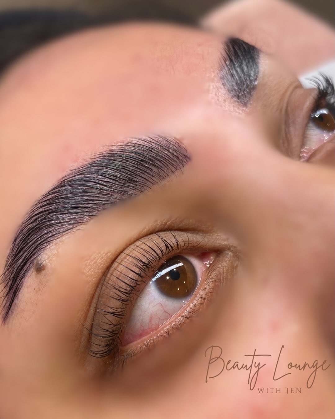 I am just OBSESSED! (Swipe for before)
LIMITED OFFER available now 💕
Lifted + Laminated Luxe is your dream duo.
Korean Lash Lift + Brow Lamination combined is the ultimate beauty treatment, giving you lifted lashes and fluffy, sculpted brows that last for weeks 🥵
Book online before spaces go (link in profile)
#lashlift #browlamination #lashes #beauty #london