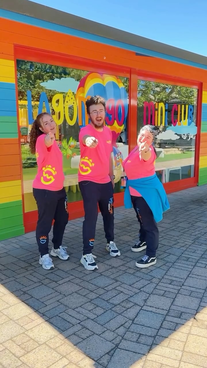 🎉 Sei pronto a buttarti nel gioco?
Scopri con noi tutti gli orari del Mini Club! ☀️
🕙 Mattina: dalle 10:00 alle 12:00
🕓 Pomeriggio: dalle 16:00 alle 18:00
💃 E tutte le sere dalle 20:00 ci troviamo in arena per la Mini Disco! ✨
🇬🇧 🎉 Are you ready to join the fun?
Discover all the Mini Club activities with us! ☀️
🕙 Morning: from 10:00 AM to 12:00 PM
🕓 Afternoon: from 4:00 PM to 6:00 PM
💃 And every evening from 8:00 PM, join us in the arena for the Mini Disco!
🏕 @lagomag
🌈 @lagomagofamily
#CampingVillageLagoMaggiore
#VacanzeSulLagoMaggiore
#FamilyHolidayItaly
#LagoMaggioreExperience
#EstateInFamiglia