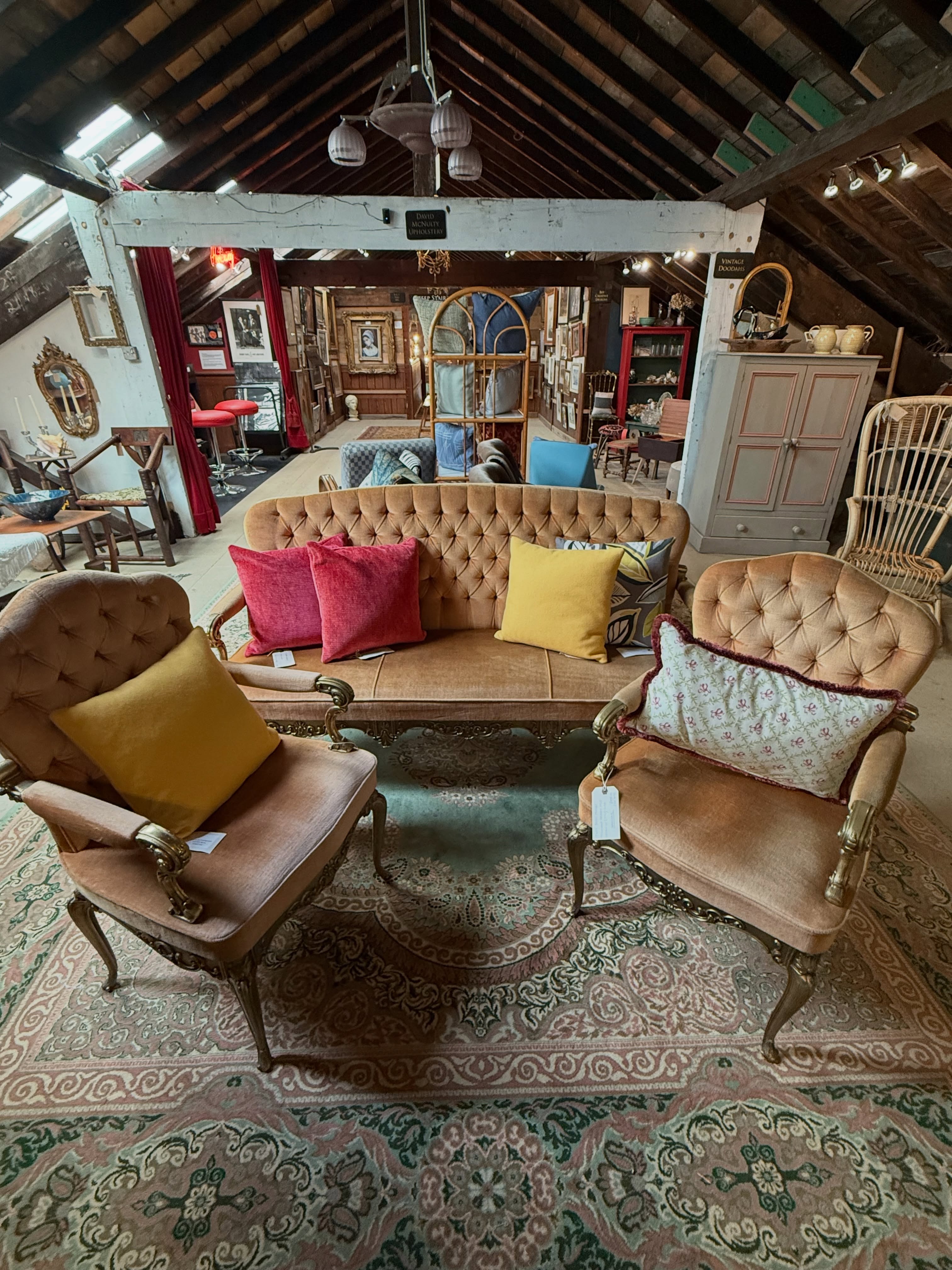 Chairs like this were build to last.. not just to survive a house move!
Quality, craftsmanship and character.
At The Antique Village Devon
www.theantiquevillage.co.uk
Open 10-4 Monday to Saturday
#chairsofinsta #chairdesign #chair #chairdesign