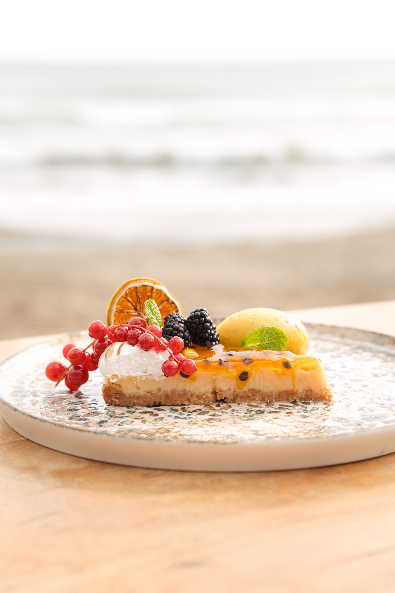 A little citrus moment by the sea ππβ¨
Our Lime & Lemon Tart is finished with soft meringue, passion fruit, and mango & basil ice cream for that perfect balance of fresh, creamy, and sweet in every bite.
Dessert, the Oyana way.
#MorningGoals #oyanabeach #oyanabeachrestaurant #marbellarestaurant #marbelladining #marbellabest #marbellaforlife #marbellaeast #oyanafood #experienceoyana #foodexperience #timetoslowdown