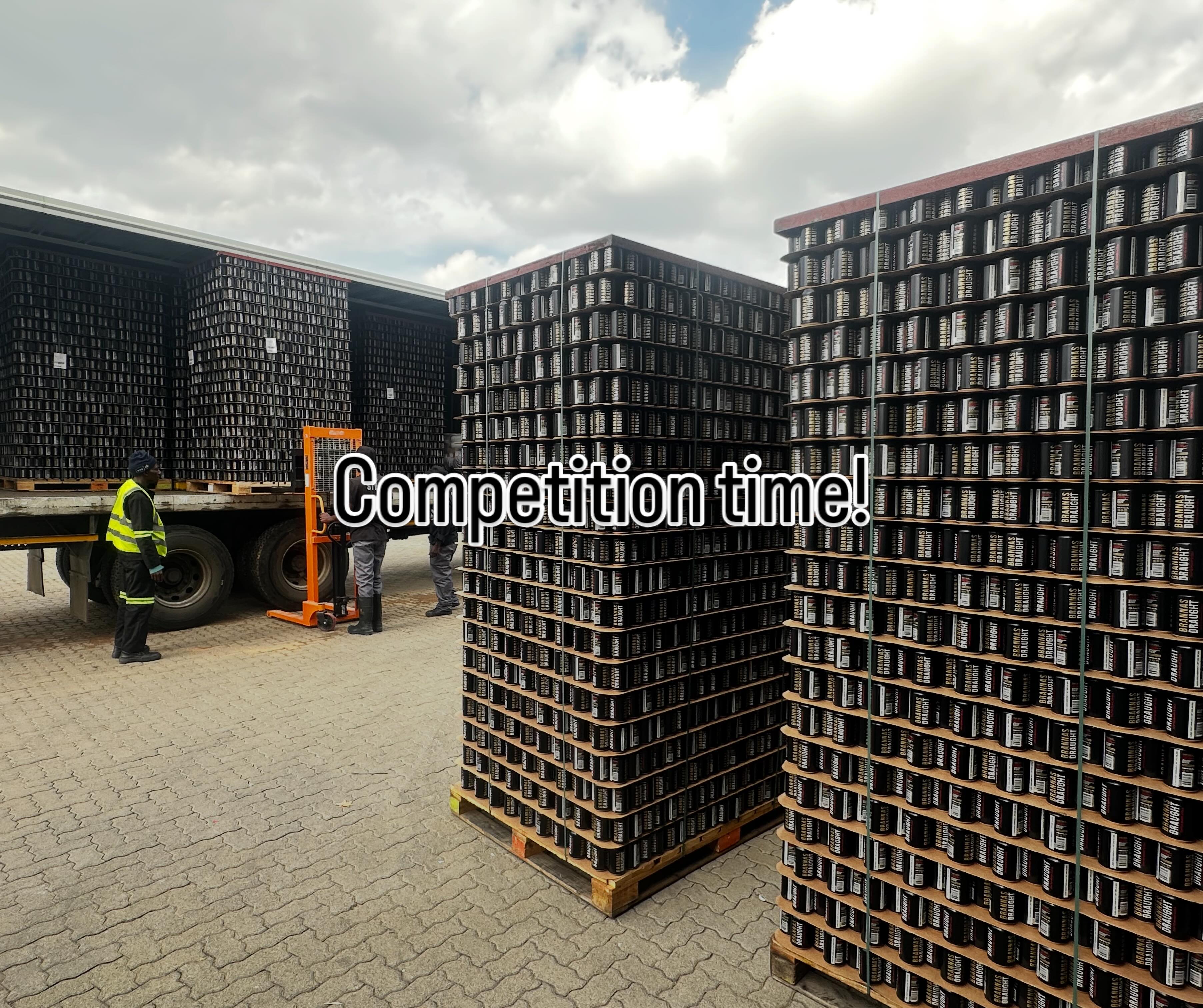 Guess how many cans we offloaded today and stand a chance to win DOUBLE TICKETS to Benoni Beer & Gin Fest! 🍻
You also stand a chance to win a 30L Brannas Draught keg for you to use at your next JOL! 🎉@greenliveevents
🎟️ howler.co.za/beerandgin26