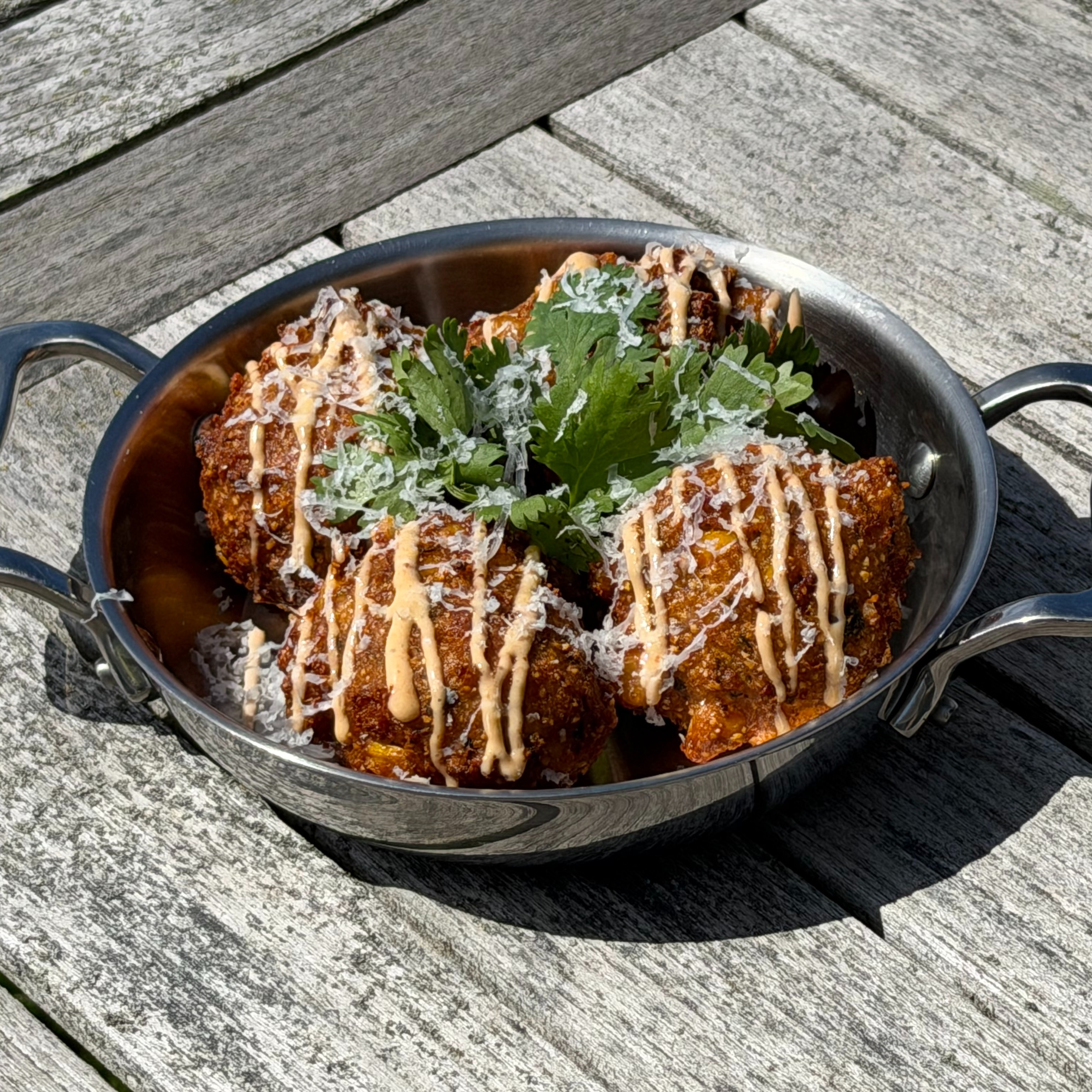 We’re not saying our new Elote Hushpuppies will solve all your problems…
…but they are crispy, corny, creamy, a little spicy, and inspired by Mexican street corn, so they’re at least willing to try.
Come grab some during our opening weekend, this Friday and Saturday night
Next week we are serving Wenesday - Saturday.
Make reservations at link in bio.
#madrivervalley #eatinabarn #eatmrv #staymrv #celebratemrv #solvingproblemswithhushpuppies