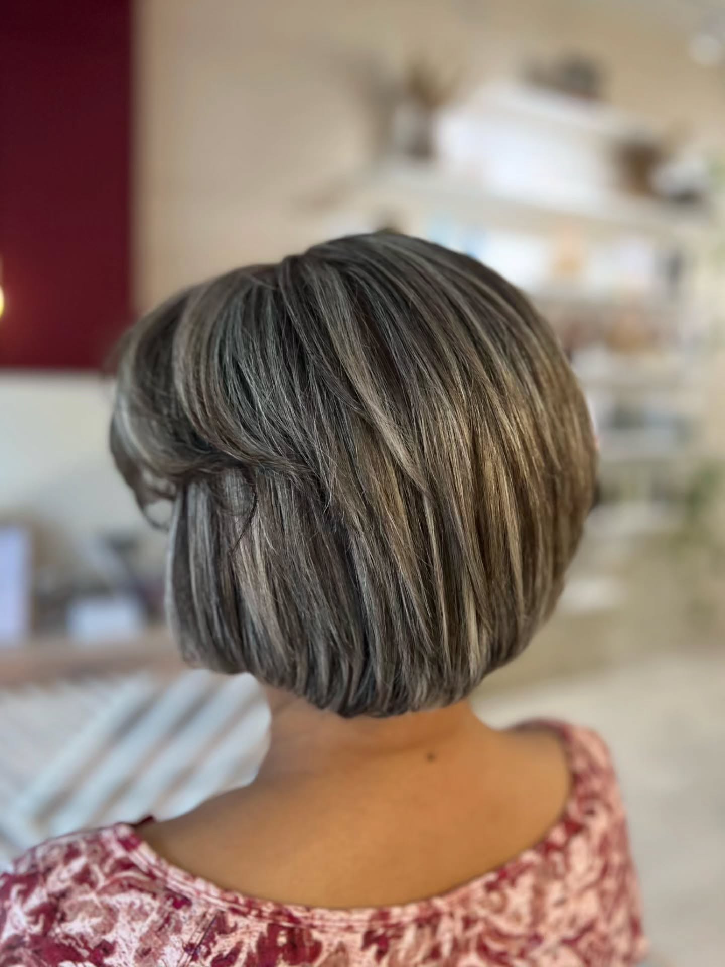 Embracing my natural shade one strand at a time 🤍🩶
This salt and pepper balayage was the perfect way to say goodbye to blonde and hello to effortless
Swipe to see where we started ➡️
Hair magician: Anita