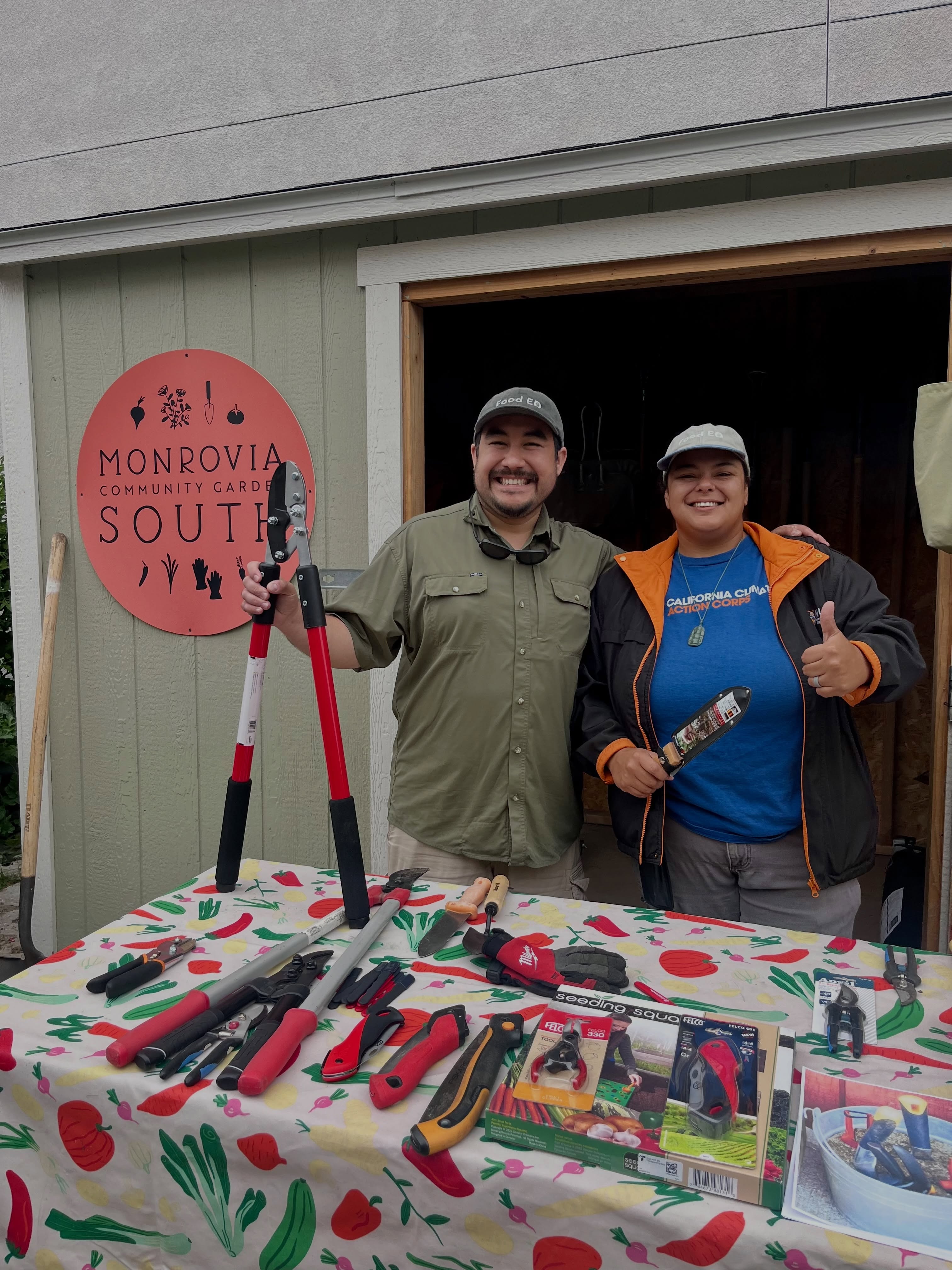 We hope you were digging our first tool workshop as much as we did! Thank you to Mario from @sgvbestcutlery for making the sparks fly for FREE! 🎇 ✂️ Tools were sharpened and the hoe-ly grail of tool resources and information was shared with all! 🌱
.
If you missed the chance to sharpen your tools for free, sometimes you gotta learn by trowel & error! See you soon for other great water-saving resources at our Irrigation Workshop 💧 on June 4th 7-8pm at 303 W. Colorado